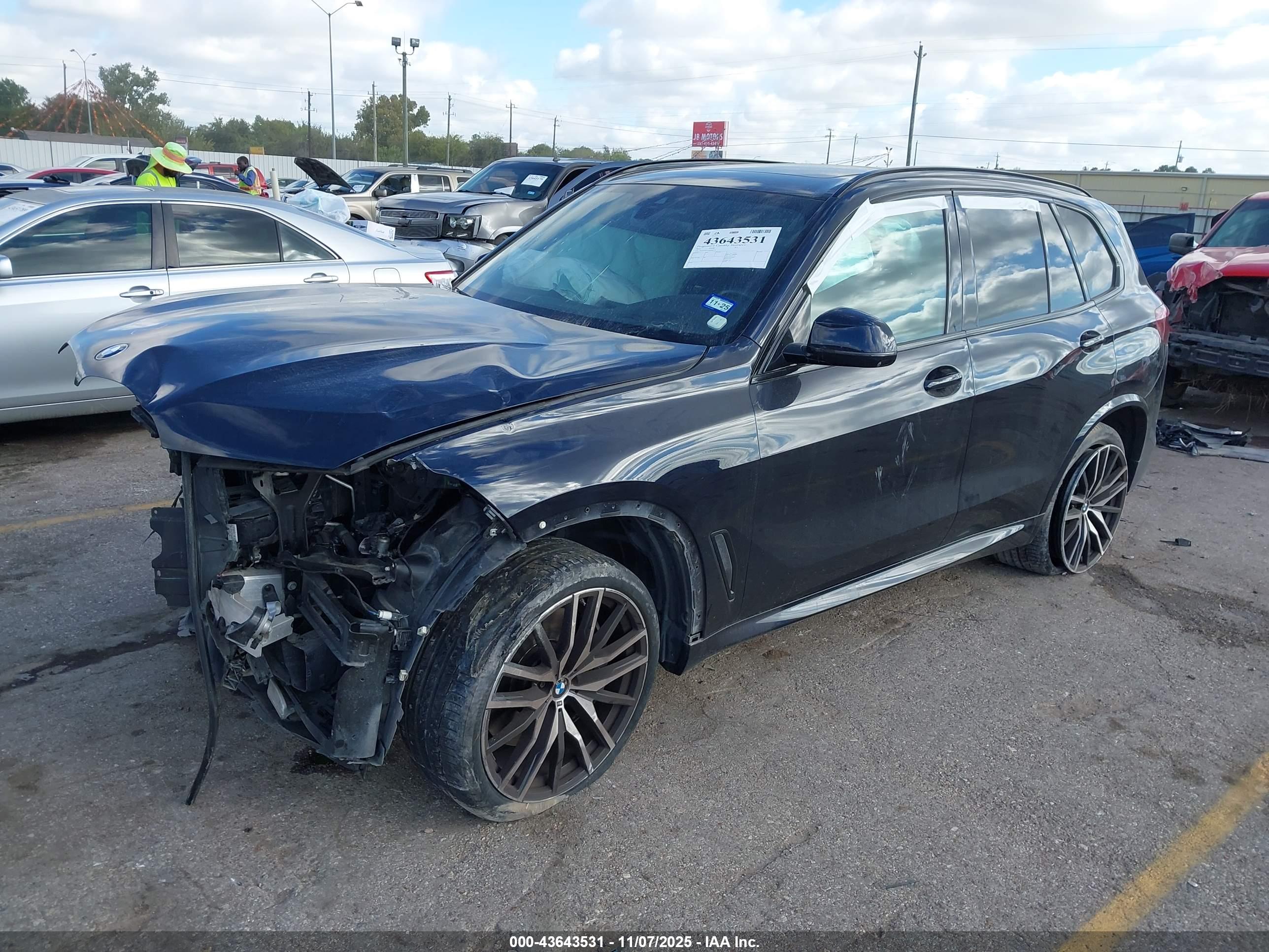 BMW X5 image 2