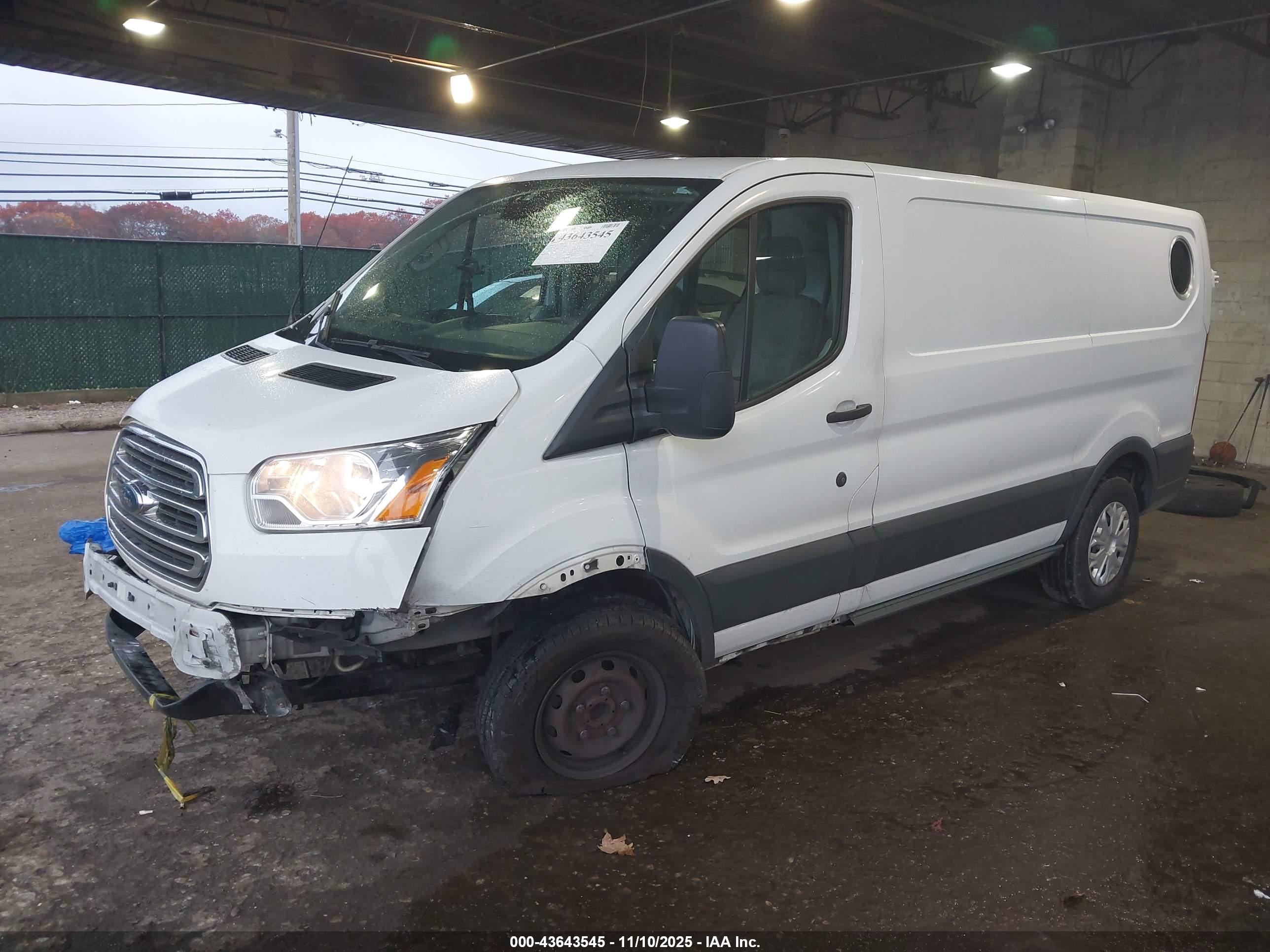 FORD TRANSIT-250 image 2