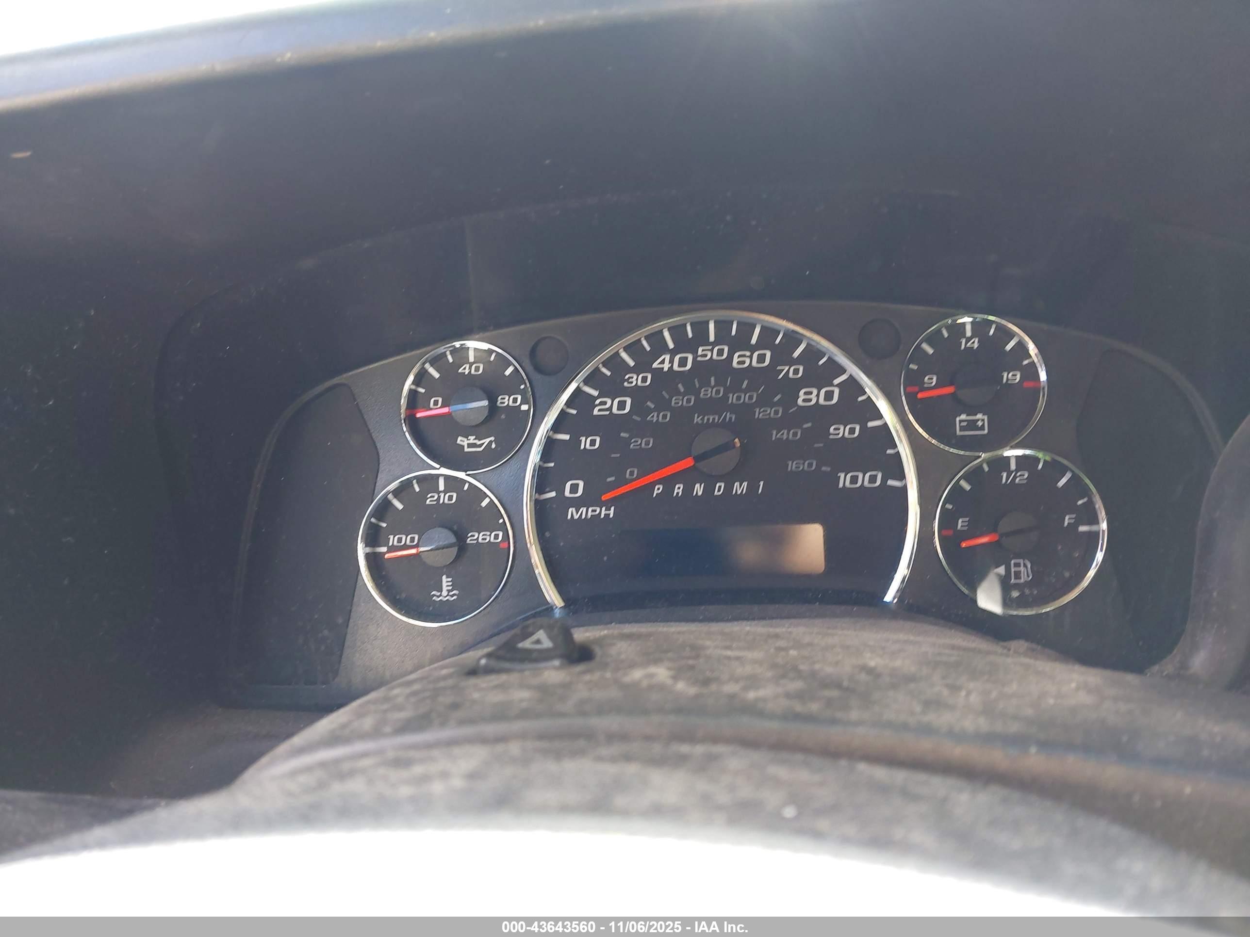 CHEVROLET EXPRESS image 7