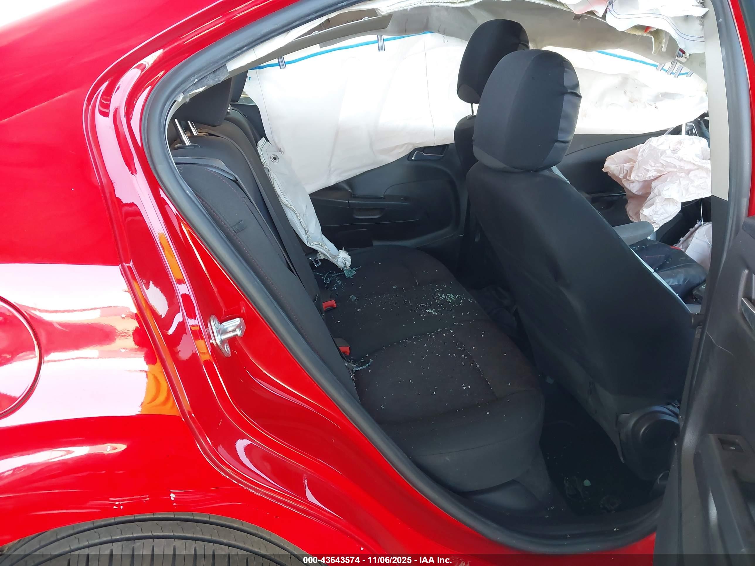 CHEVROLET SONIC image 8