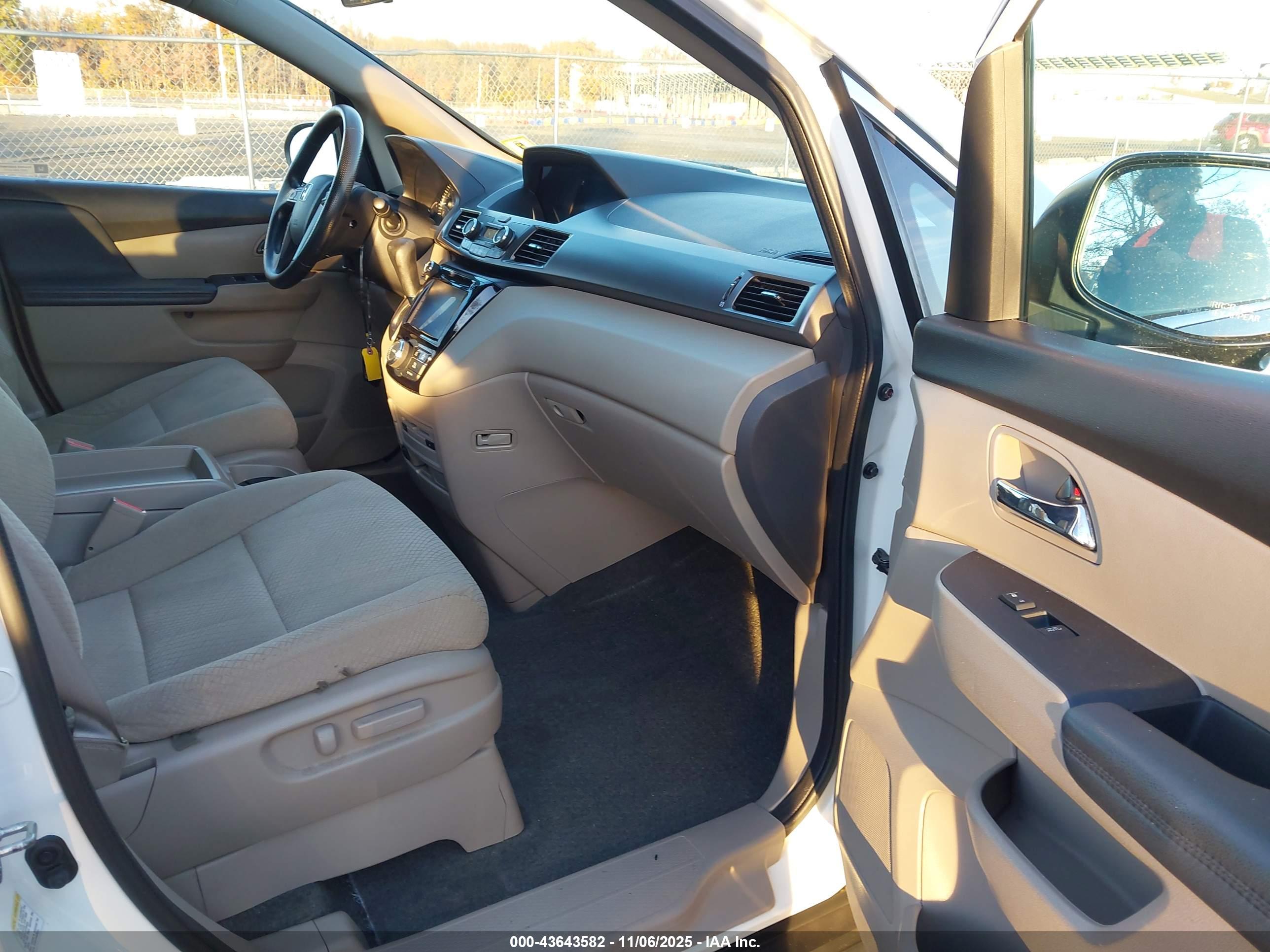 HONDA ODYSSEY image 5