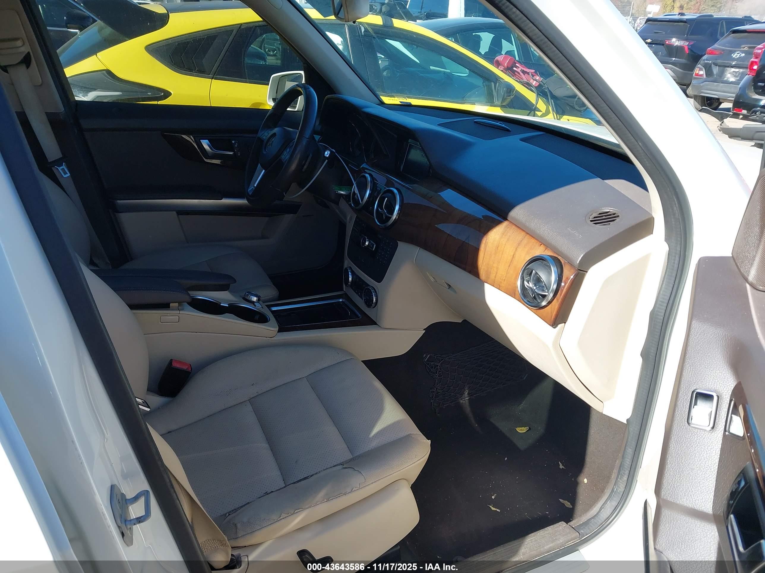MERCEDES-BENZ GLK image 5