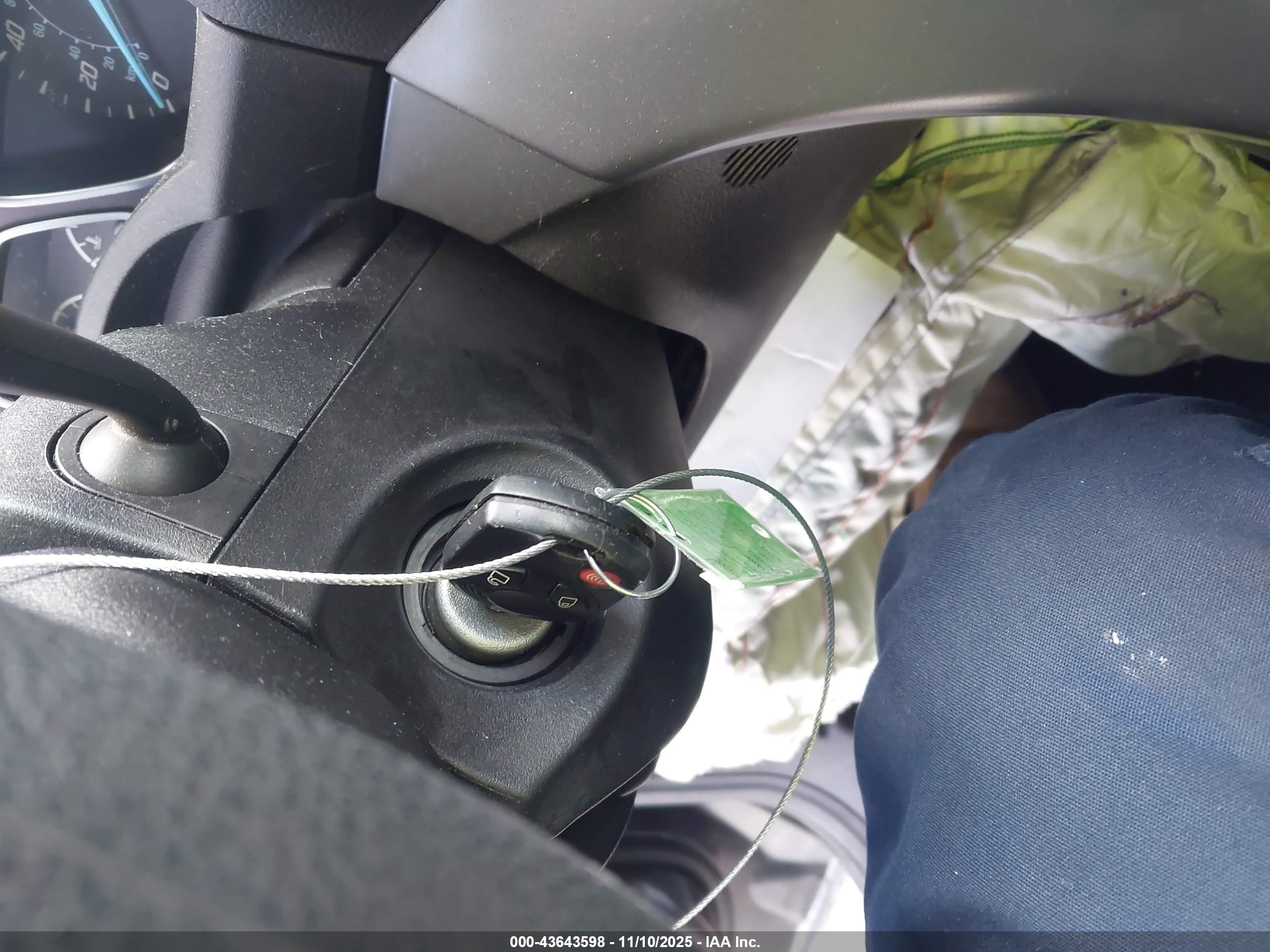 FORD ESCAPE image 11