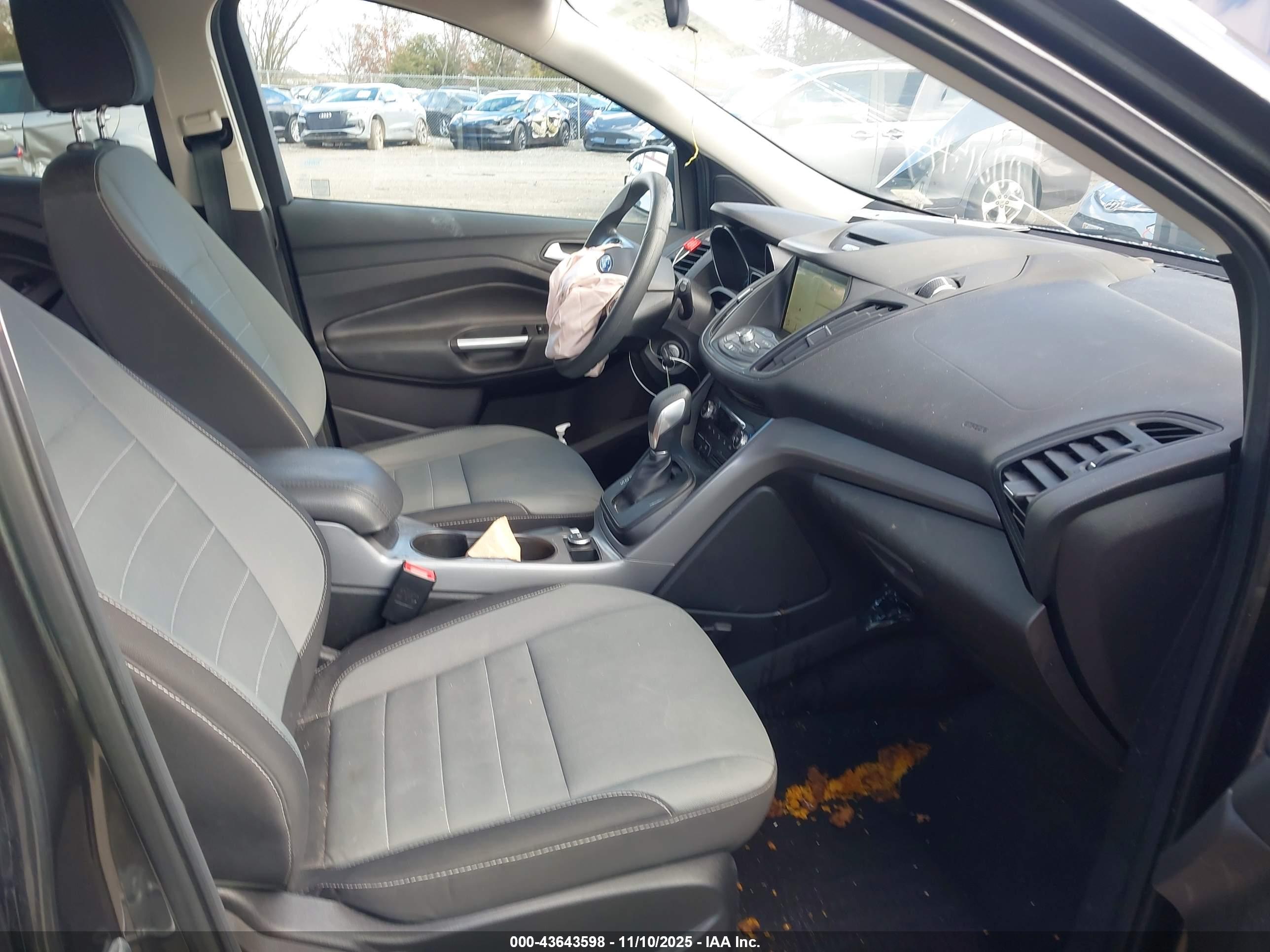 FORD ESCAPE image 5