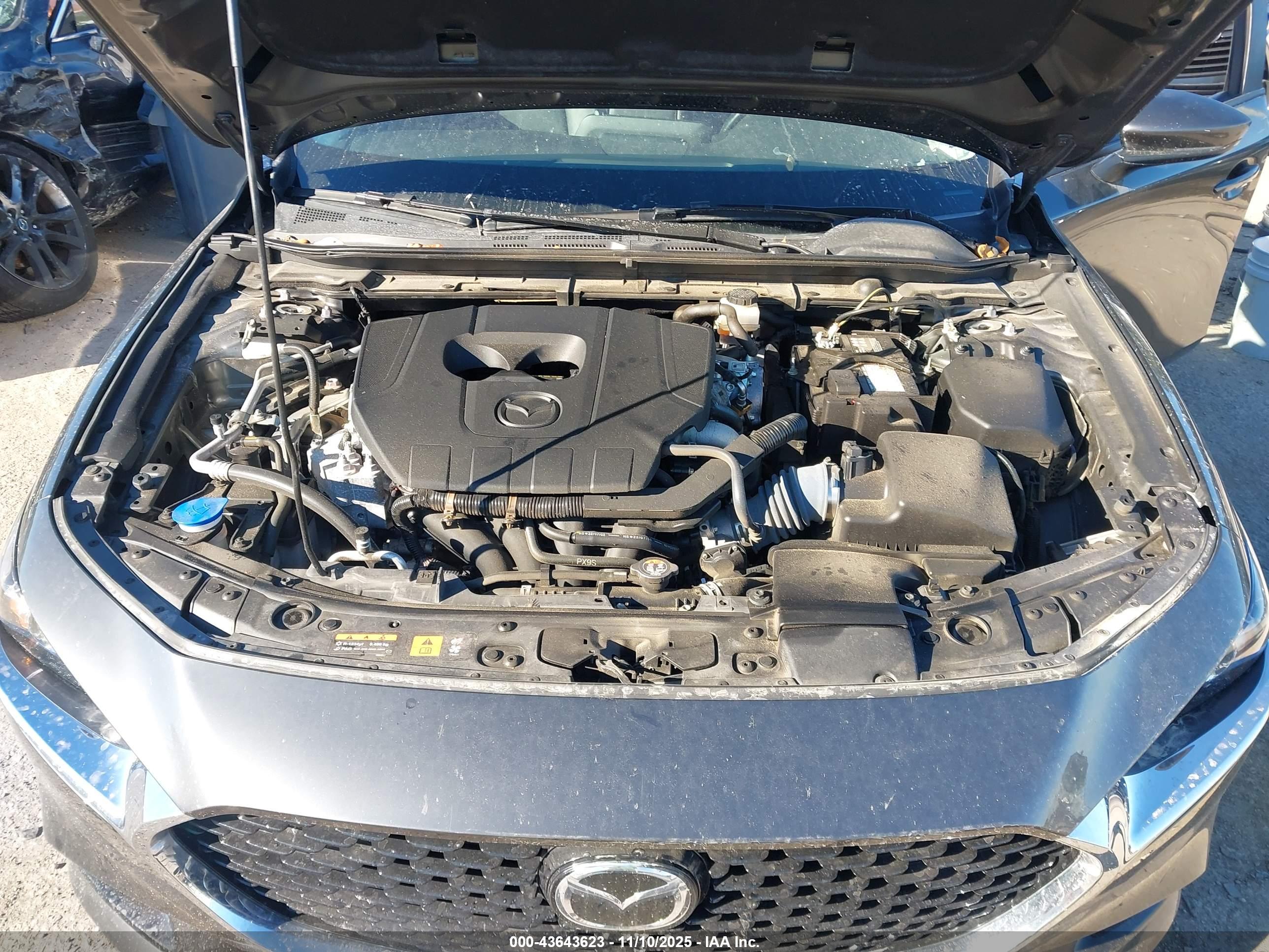 MAZDA MAZDA3 image 10
