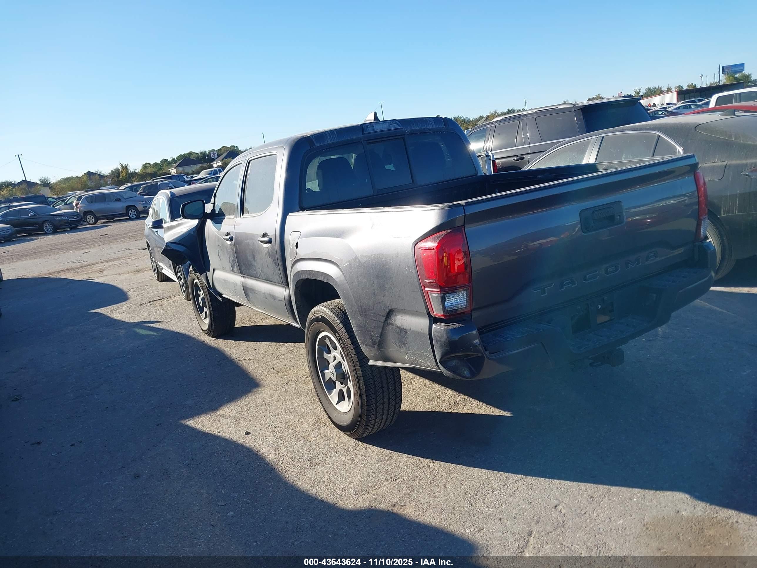 TOYOTA TACOMA image 3