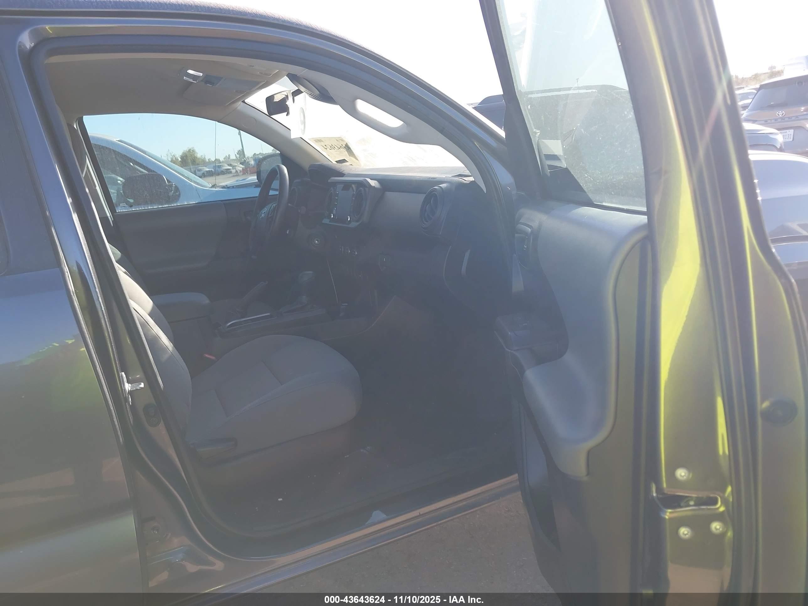 TOYOTA TACOMA image 5