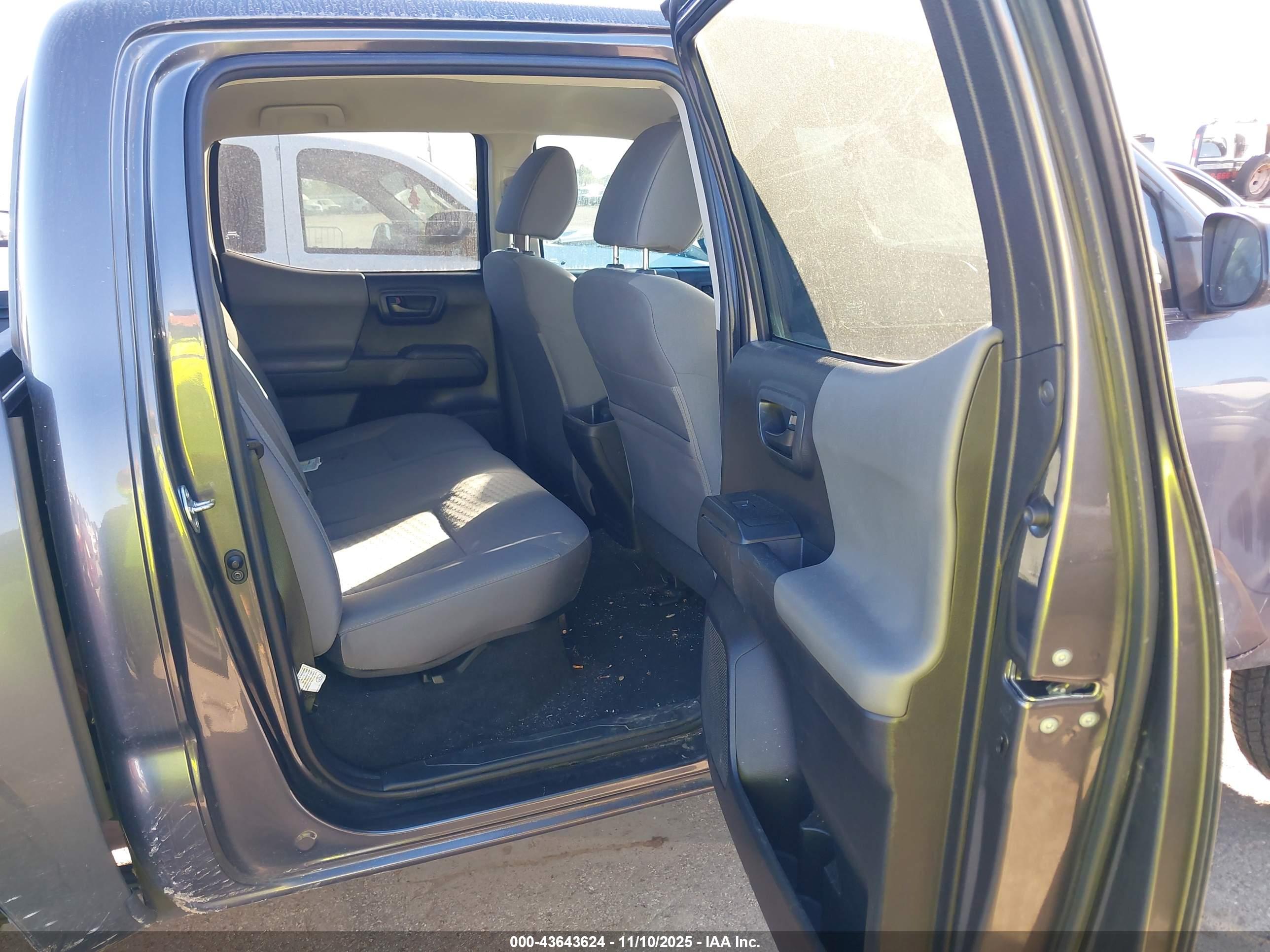TOYOTA TACOMA image 8