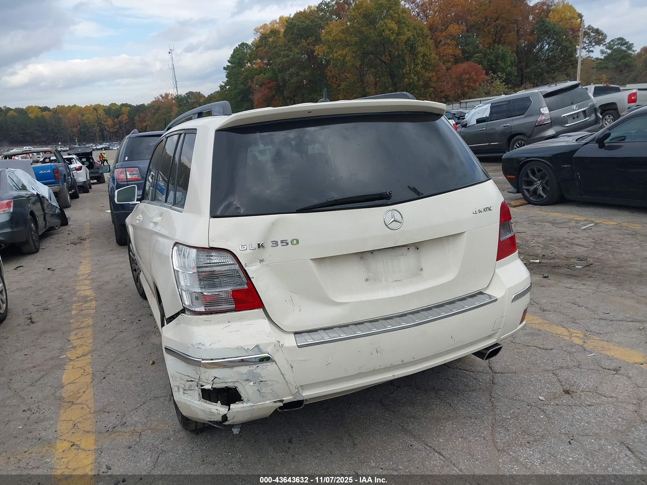 MERCEDES-BENZ GLK image 3