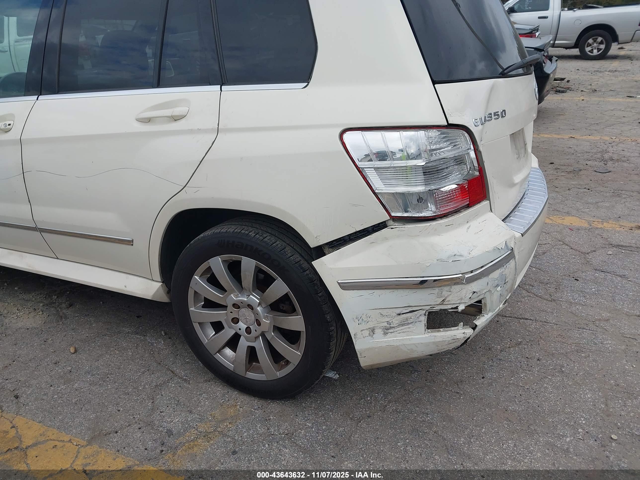 MERCEDES-BENZ GLK image 6