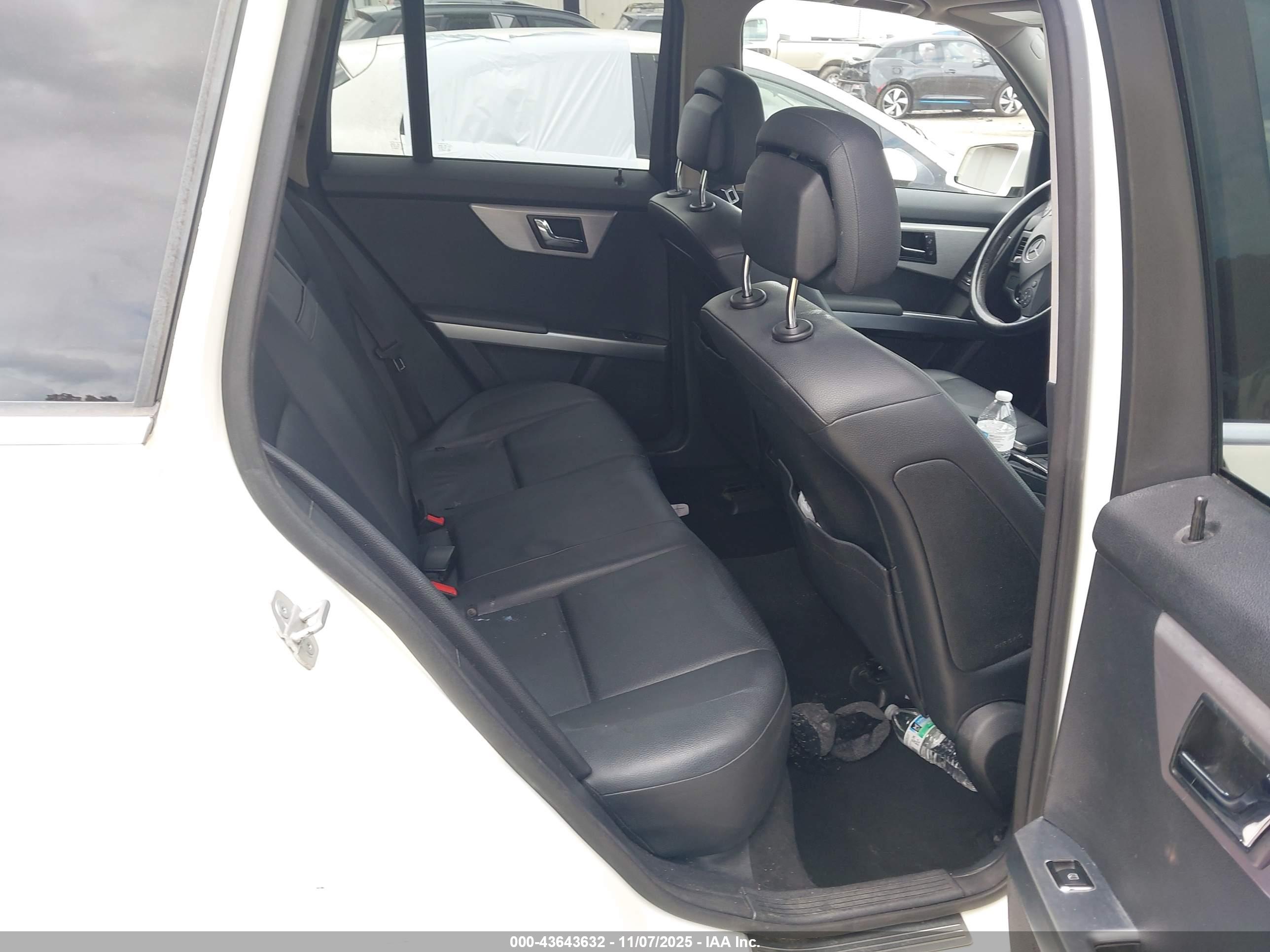 MERCEDES-BENZ GLK image 8