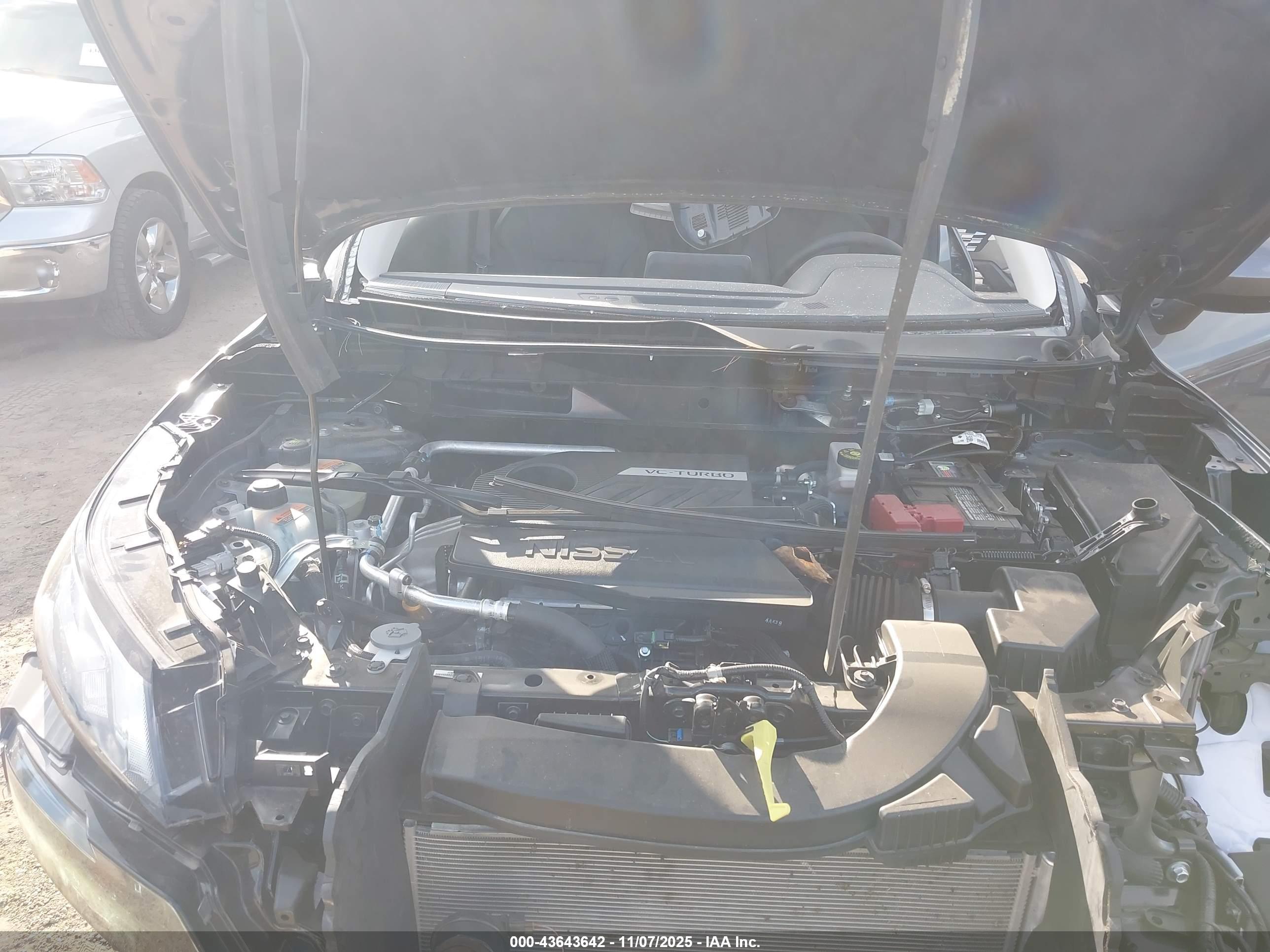 NISSAN ROGUE image 10