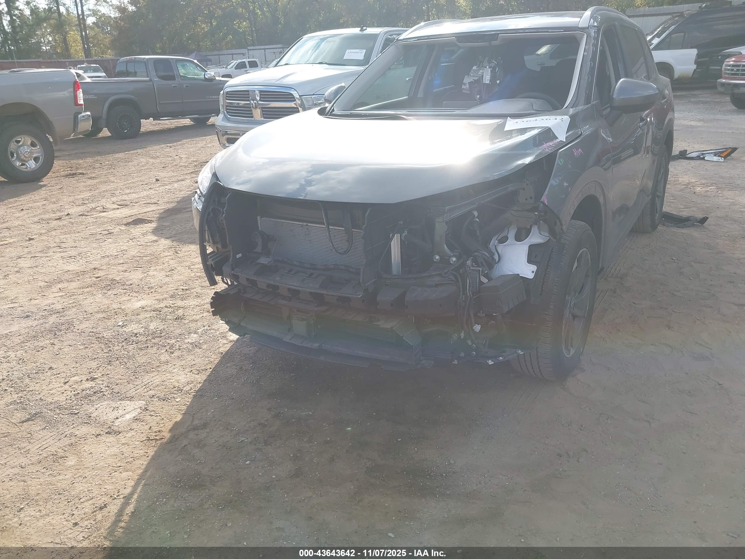 NISSAN ROGUE image 6