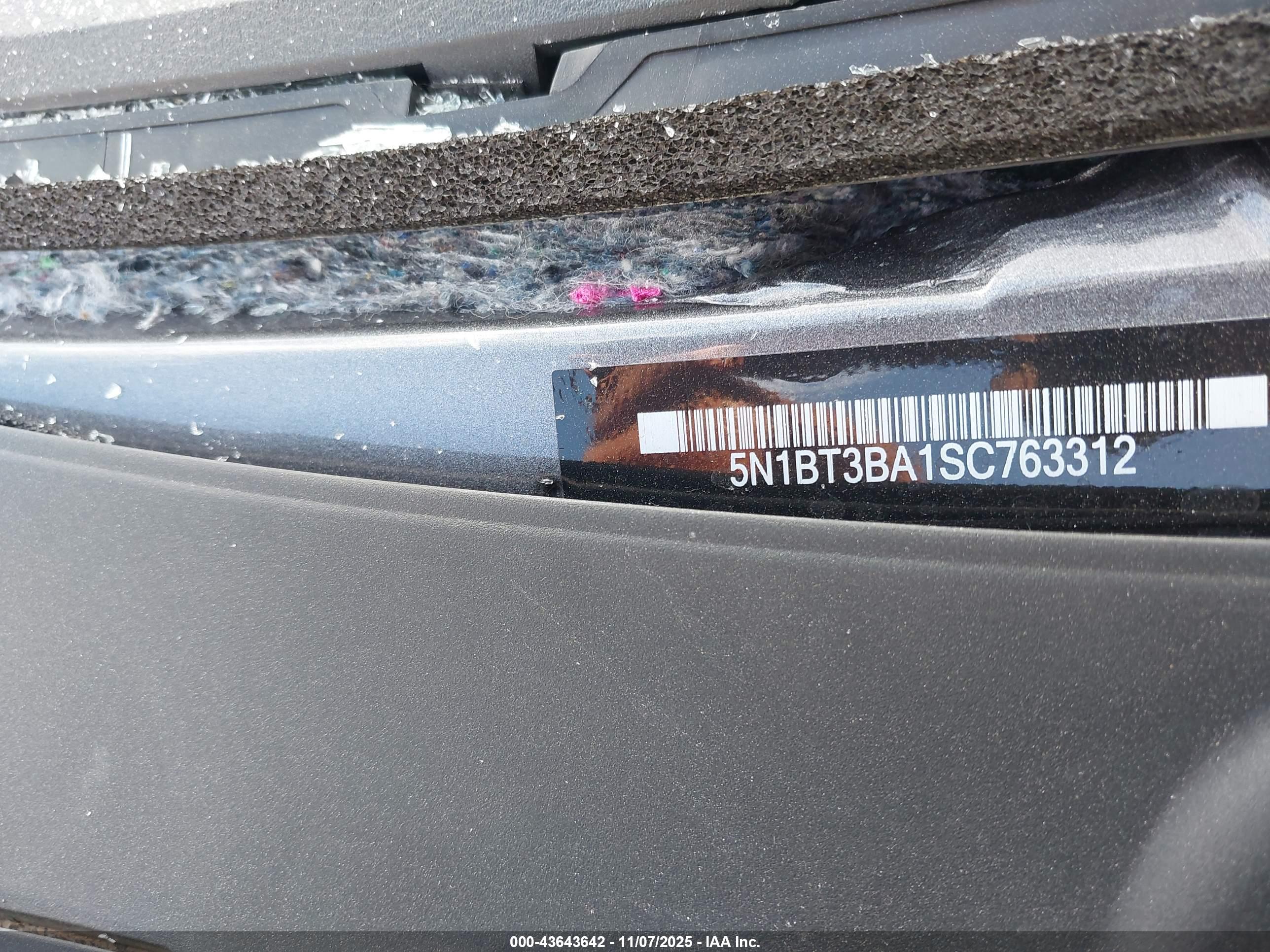 NISSAN ROGUE image 9