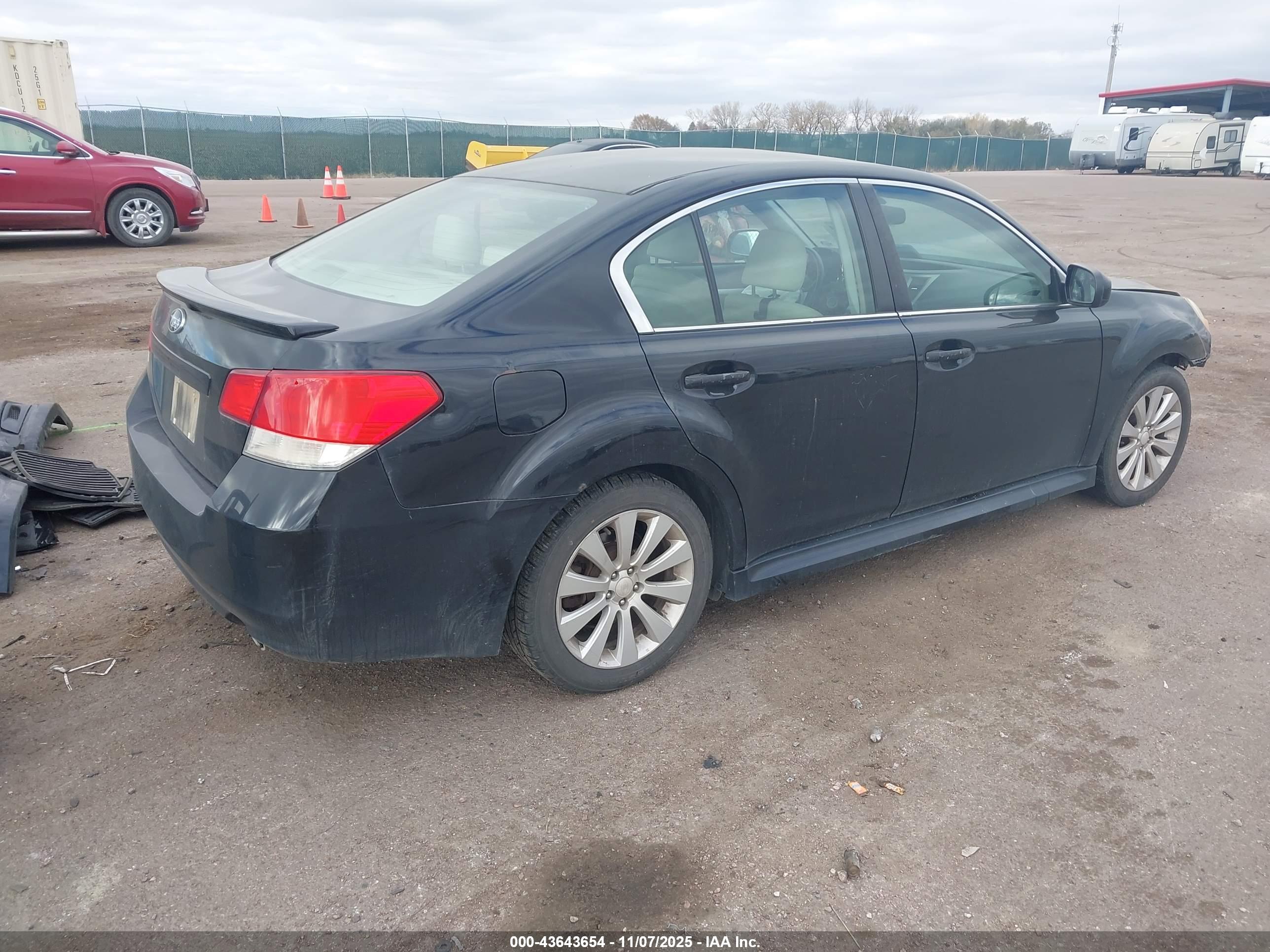 SUBARU LEGACY image 4