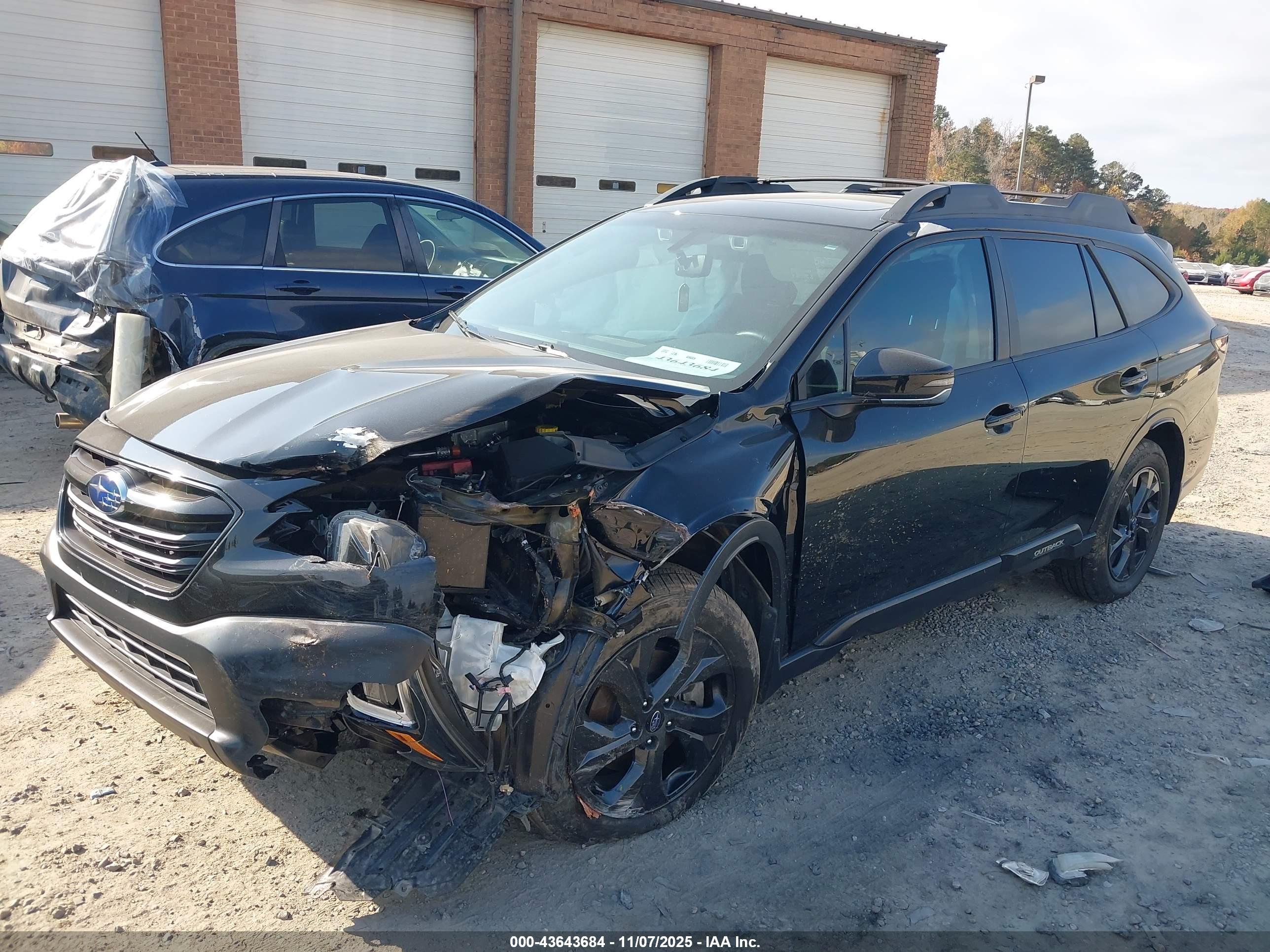 SUBARU OUTBACK image 2