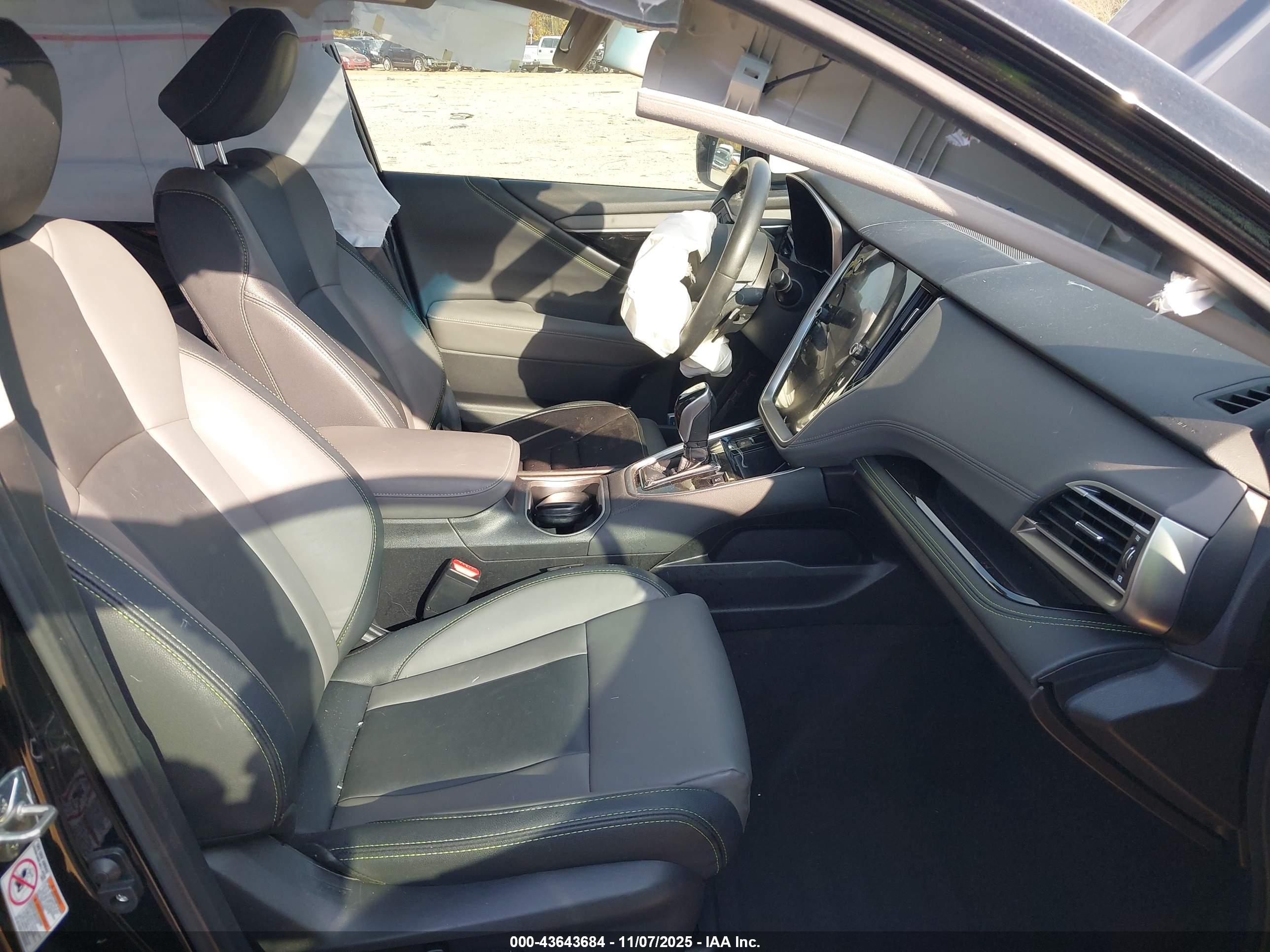 SUBARU OUTBACK image 5