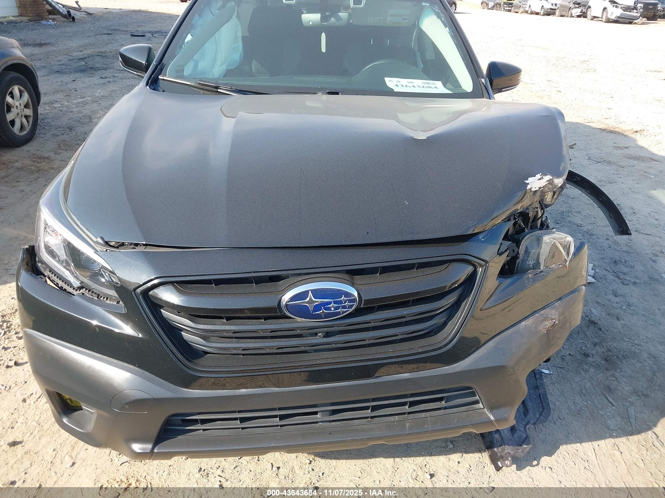 SUBARU OUTBACK image 6