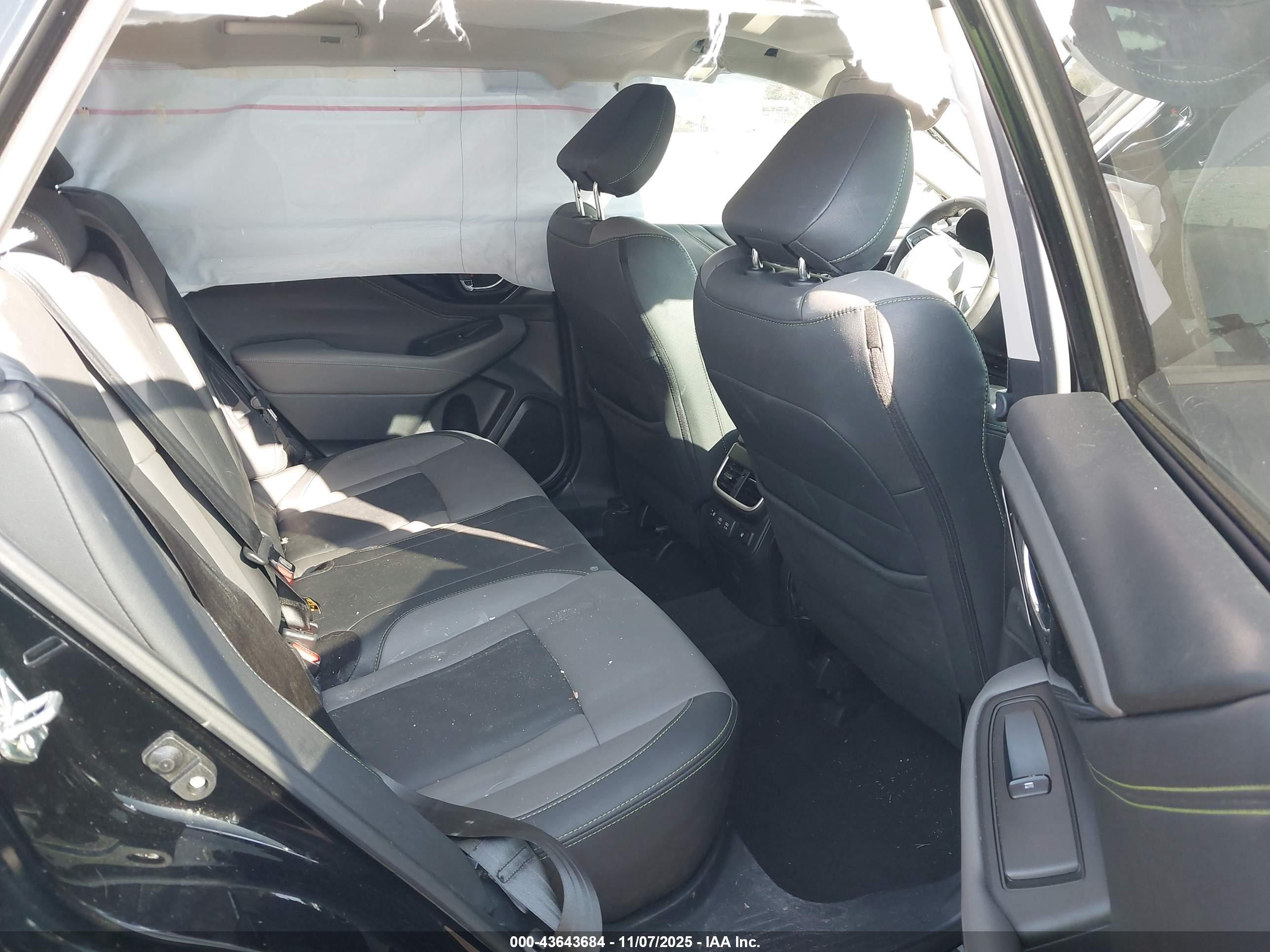 SUBARU OUTBACK image 8