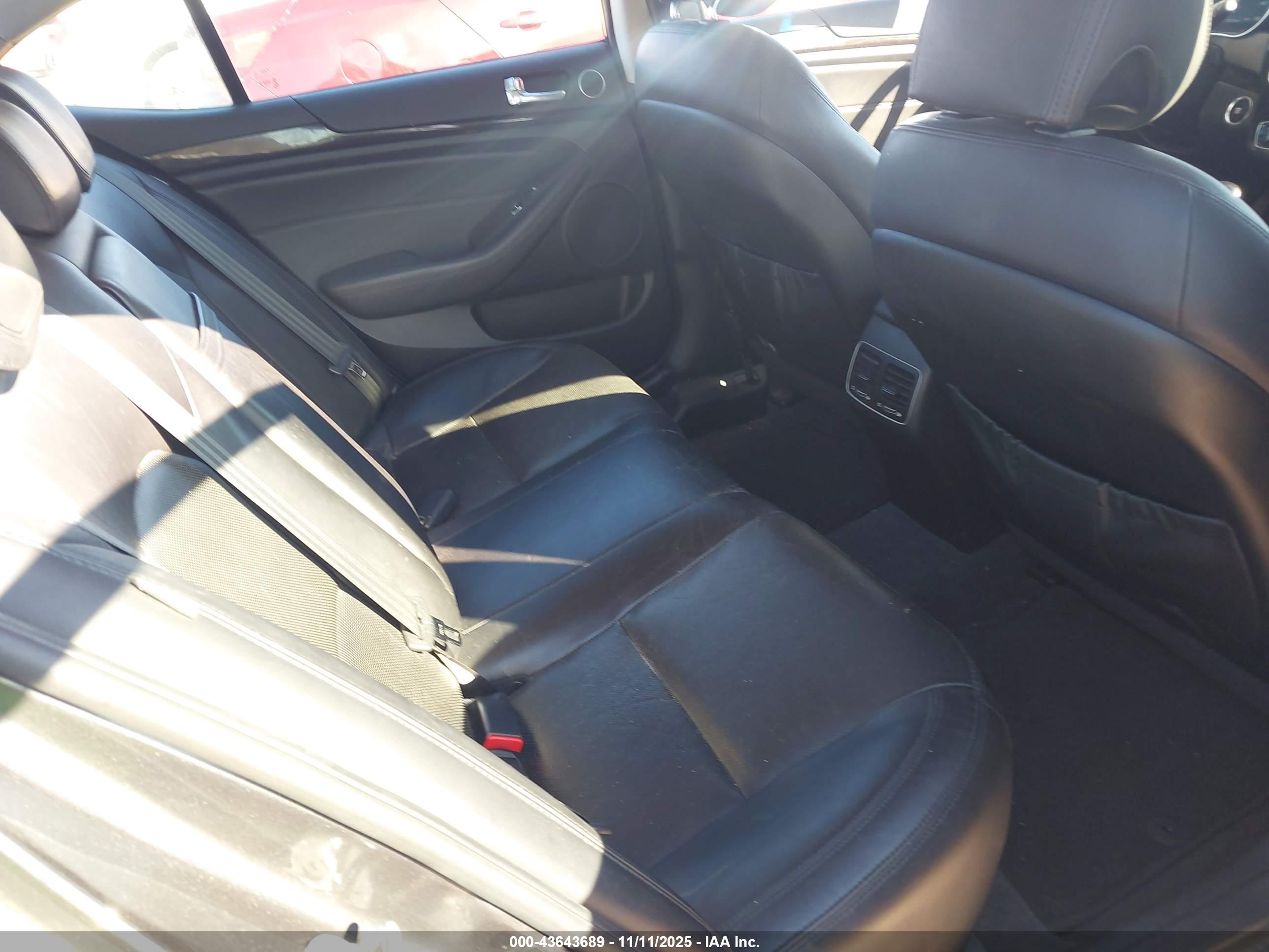 KIA CADENZA image 8