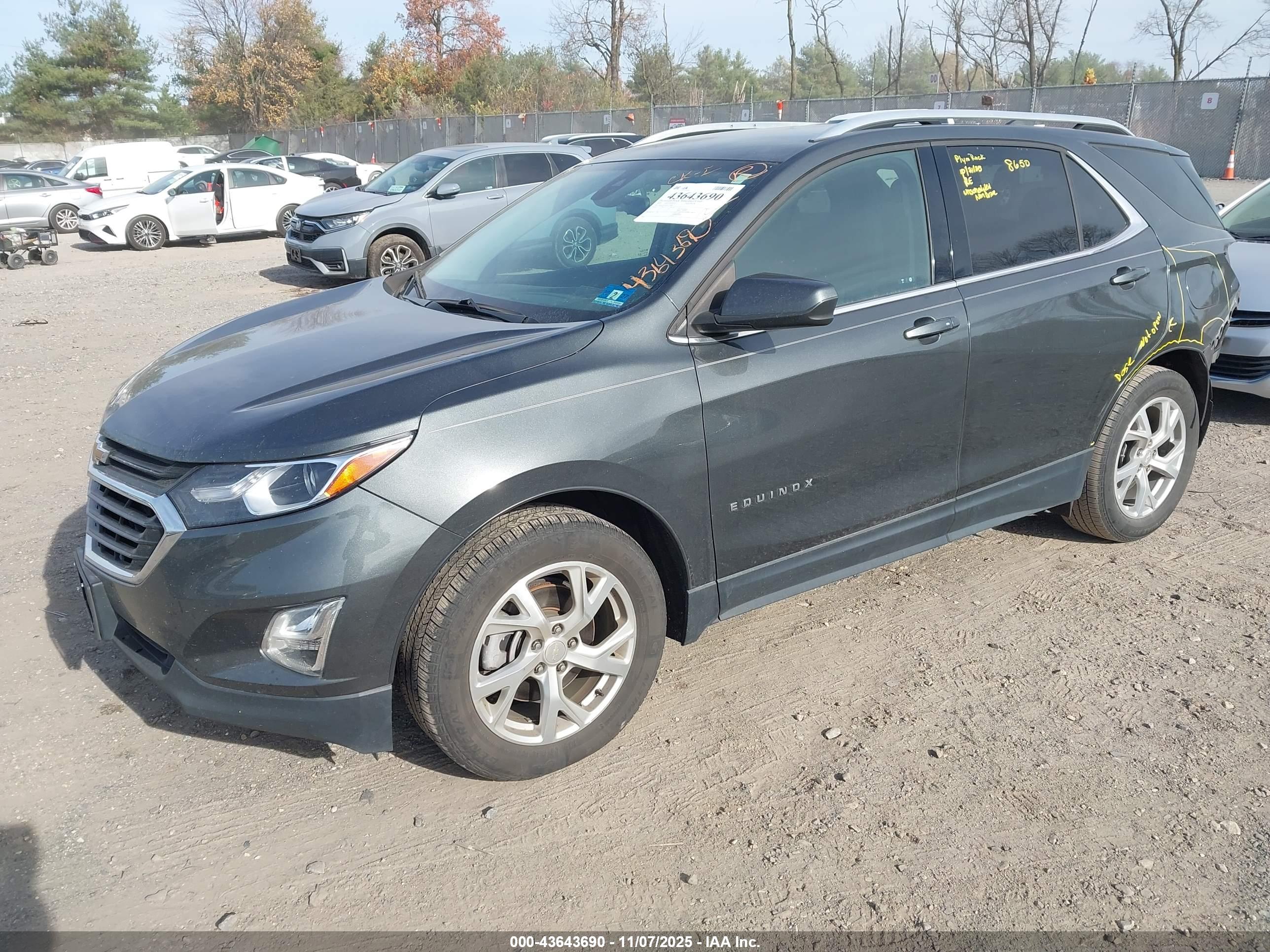 CHEVROLET EQUINOX image 2