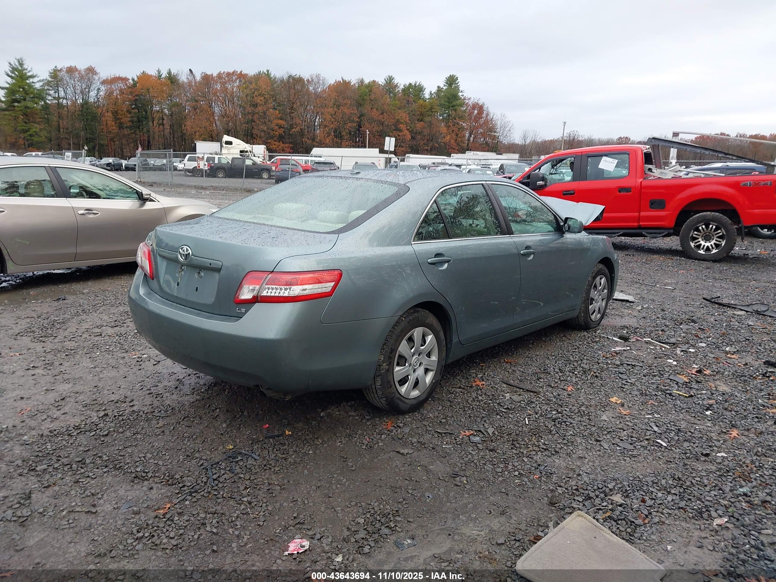 TOYOTA CAMRY image 4