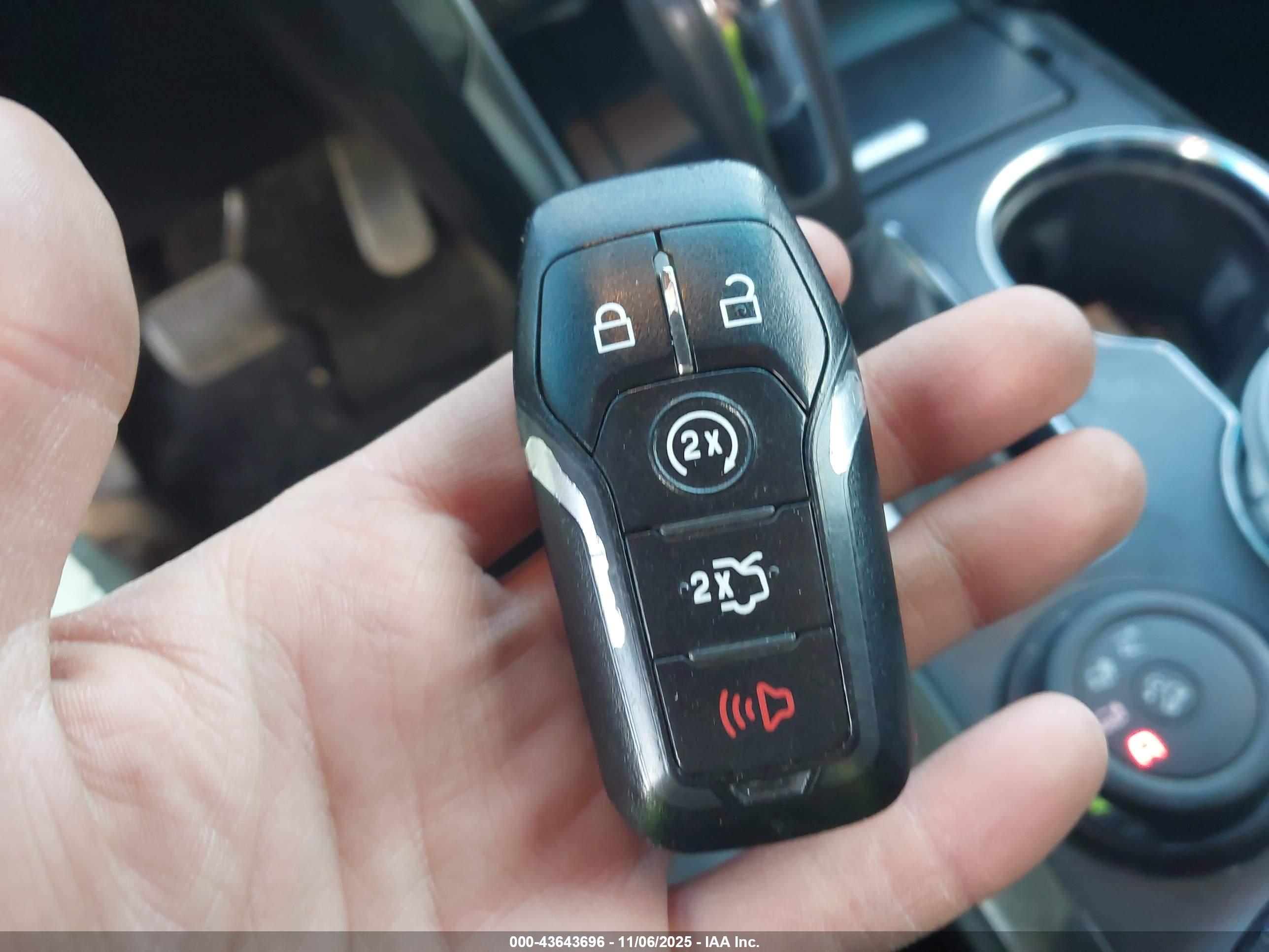 FORD EXPLORER image 11