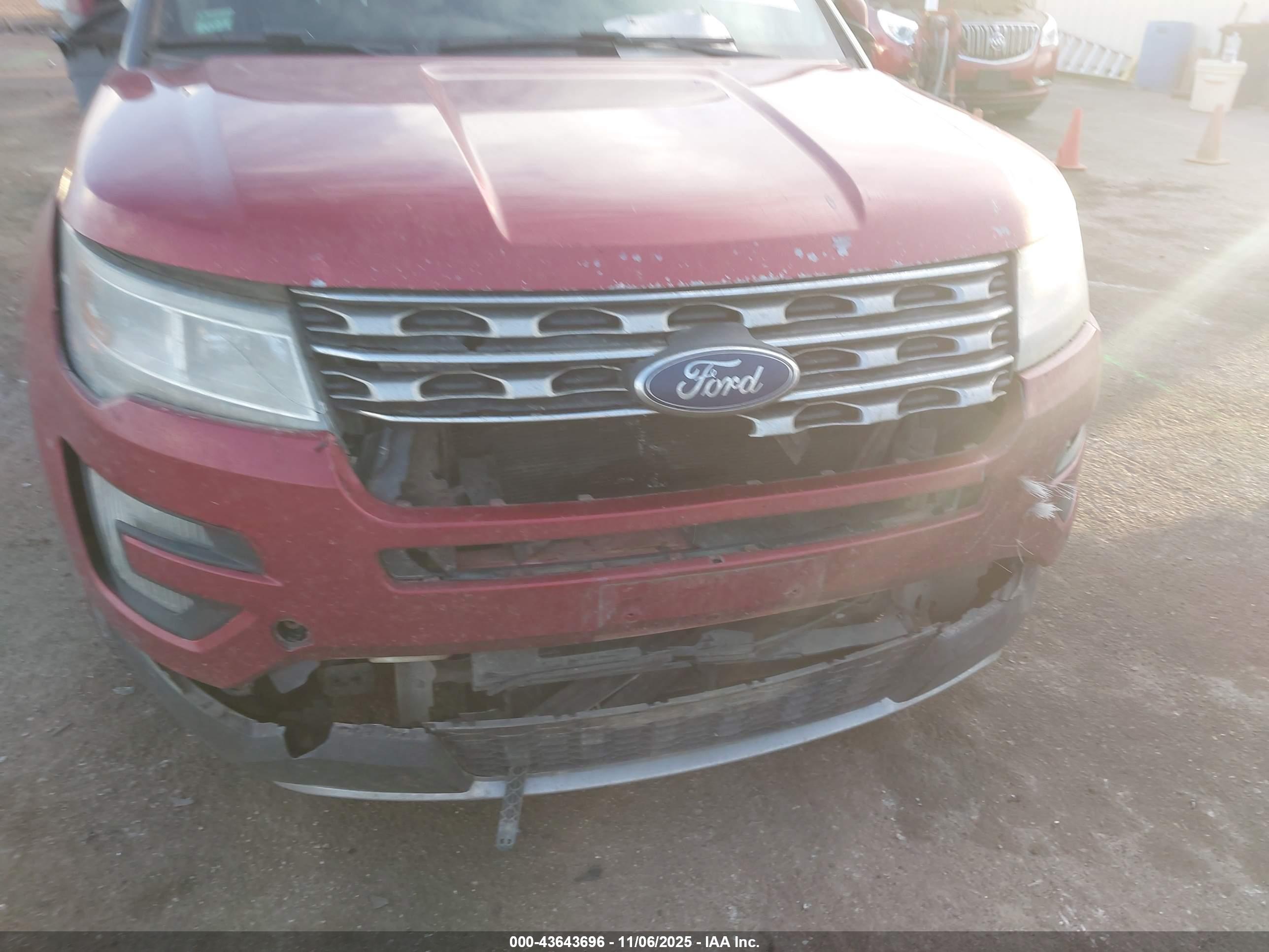 FORD EXPLORER image 6