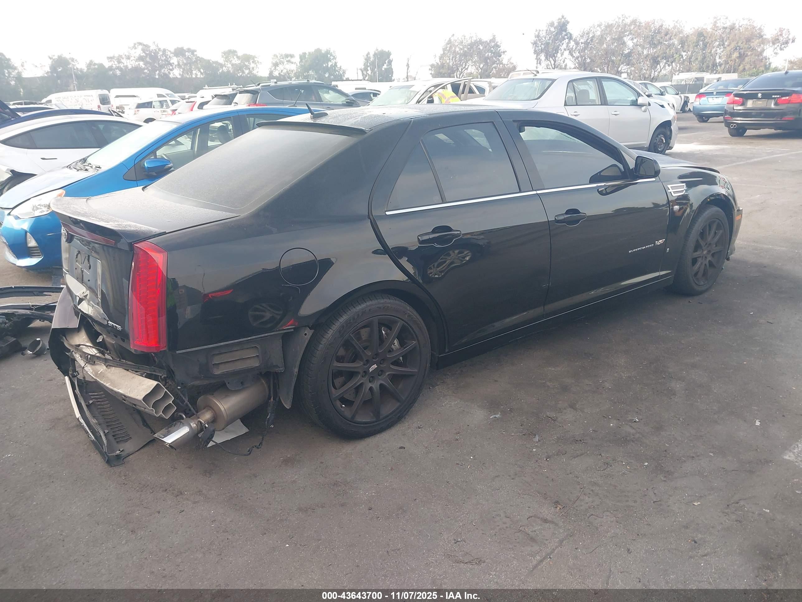 CADILLAC STS-V image 4