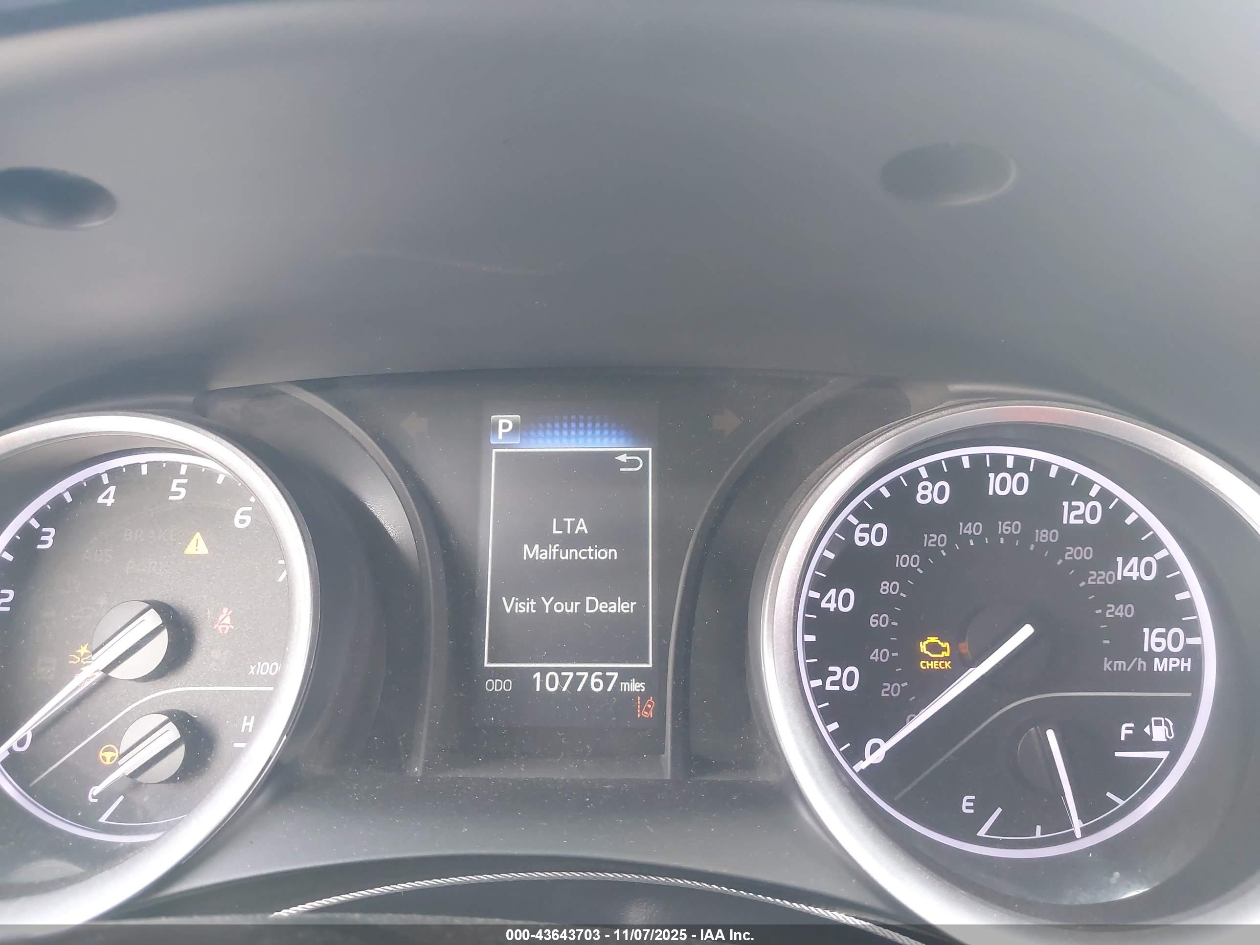 TOYOTA CAMRY image 7