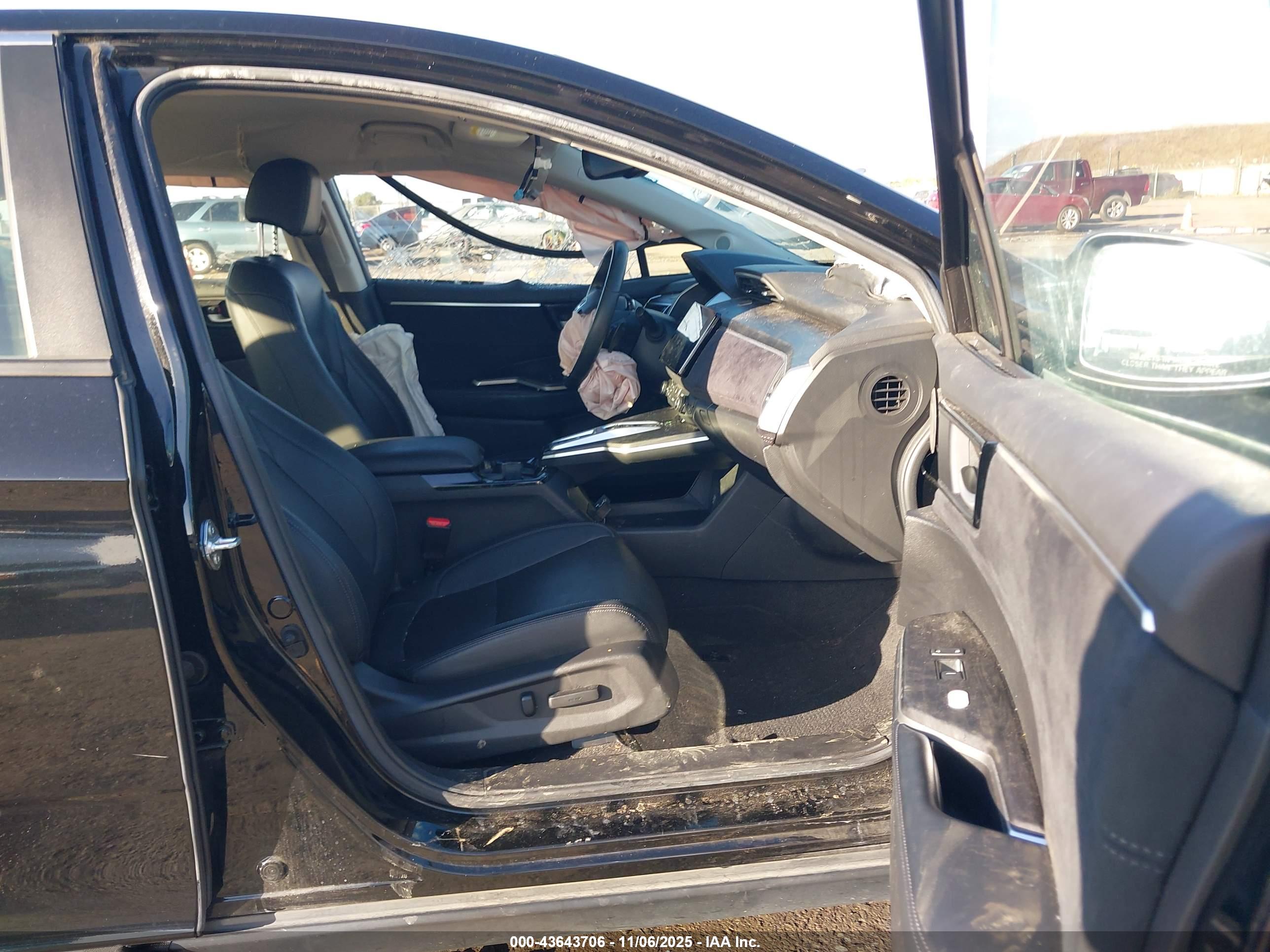 HONDA CLARITY image 5