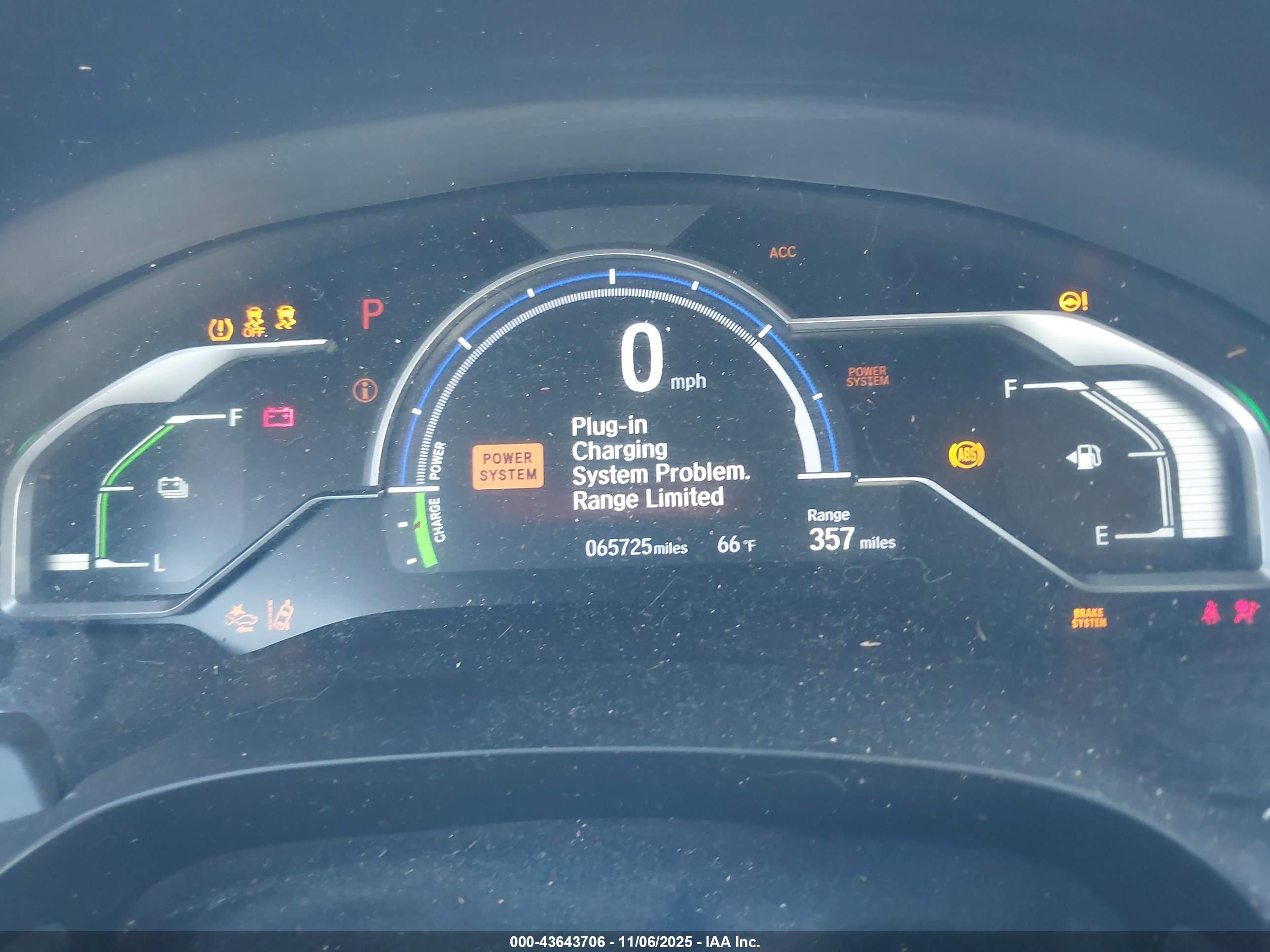 HONDA CLARITY image 7