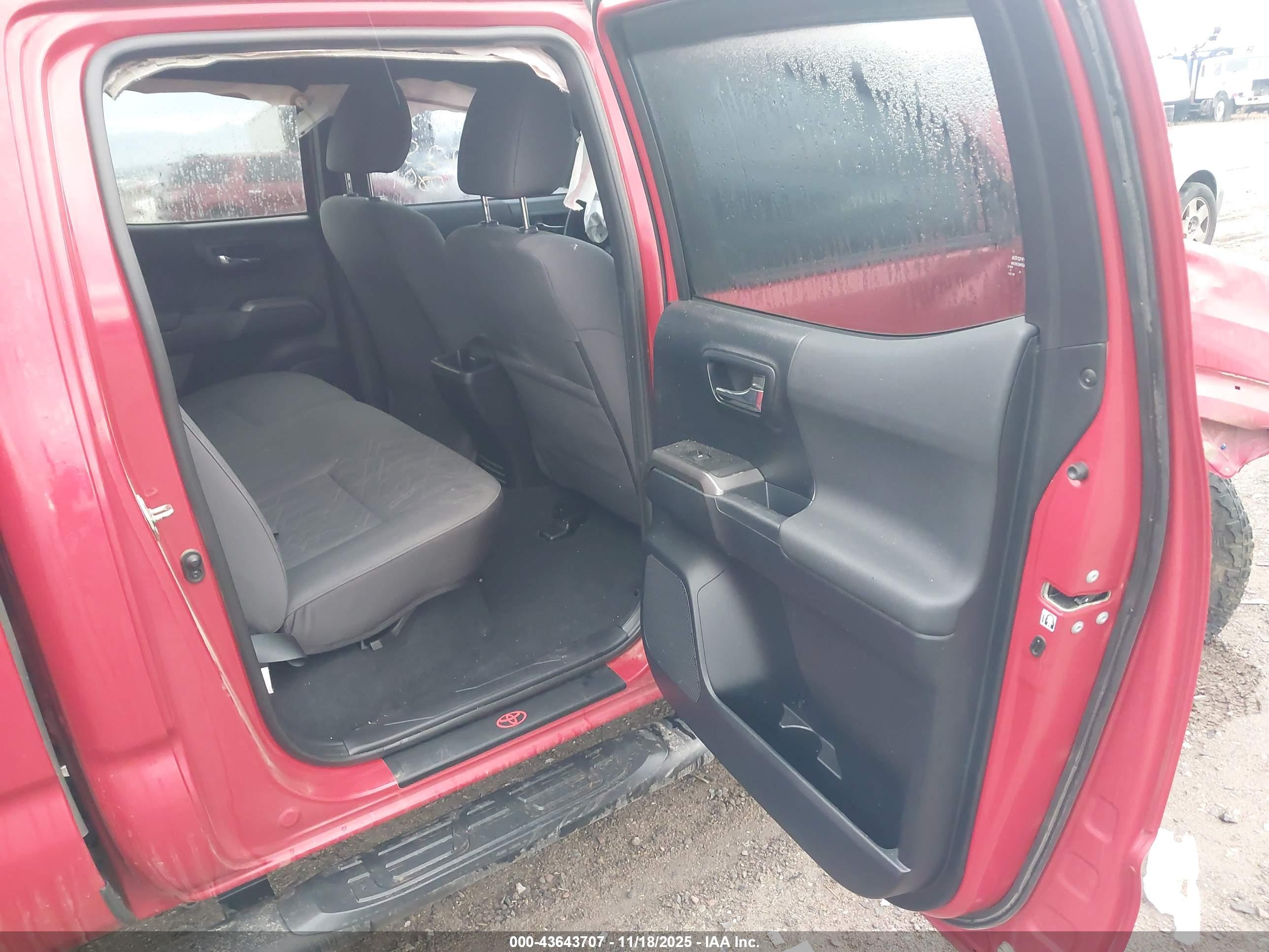 TOYOTA TACOMA image 8