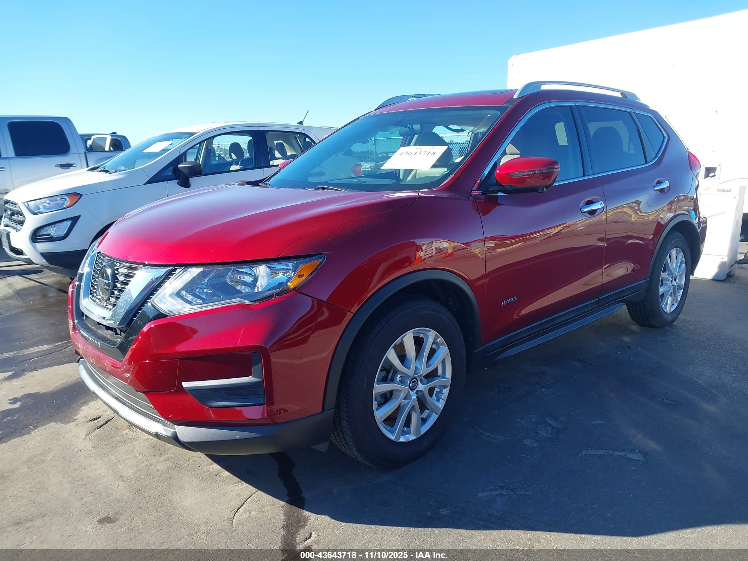 NISSAN ROGUE image 2