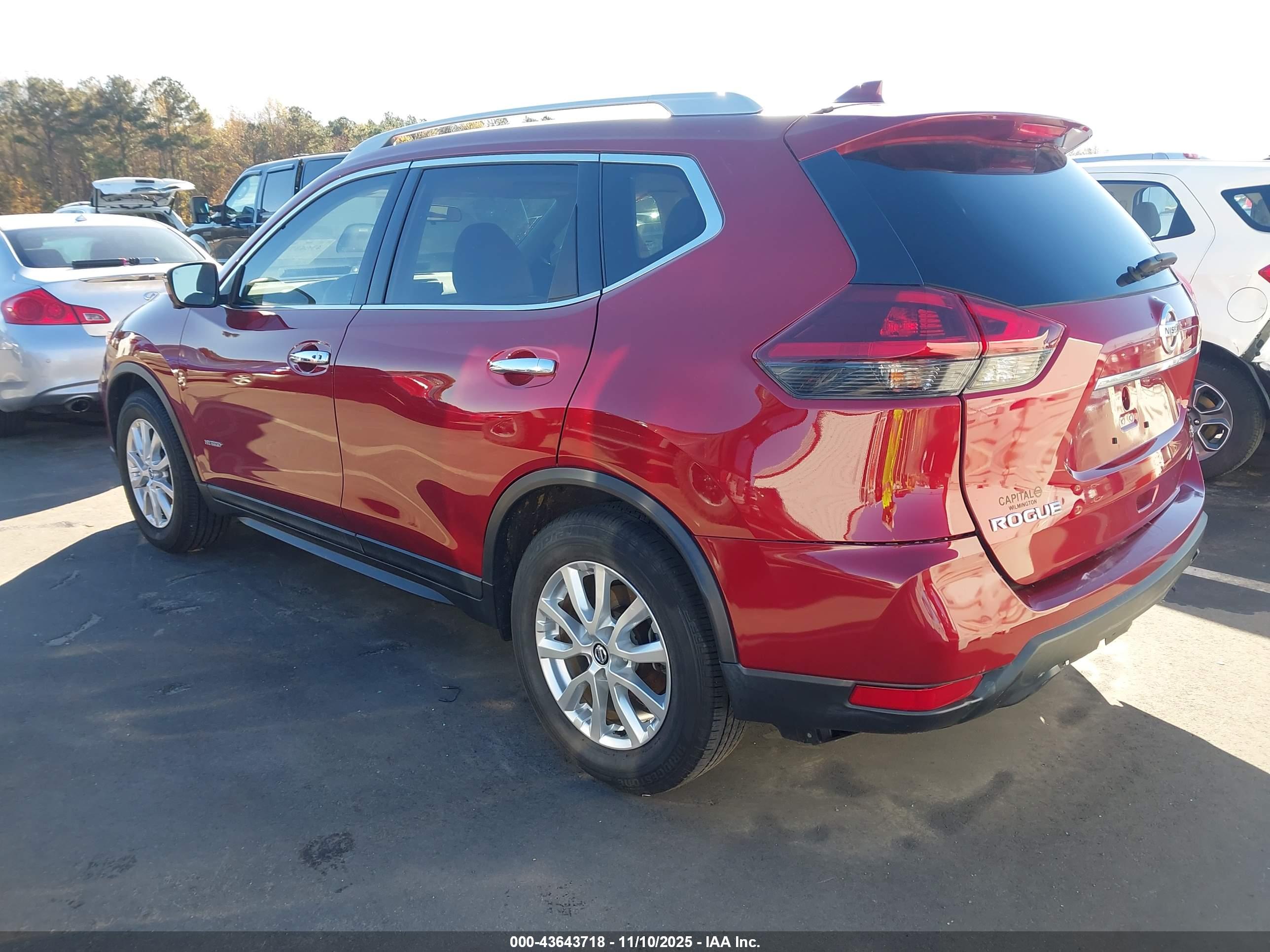 NISSAN ROGUE image 3