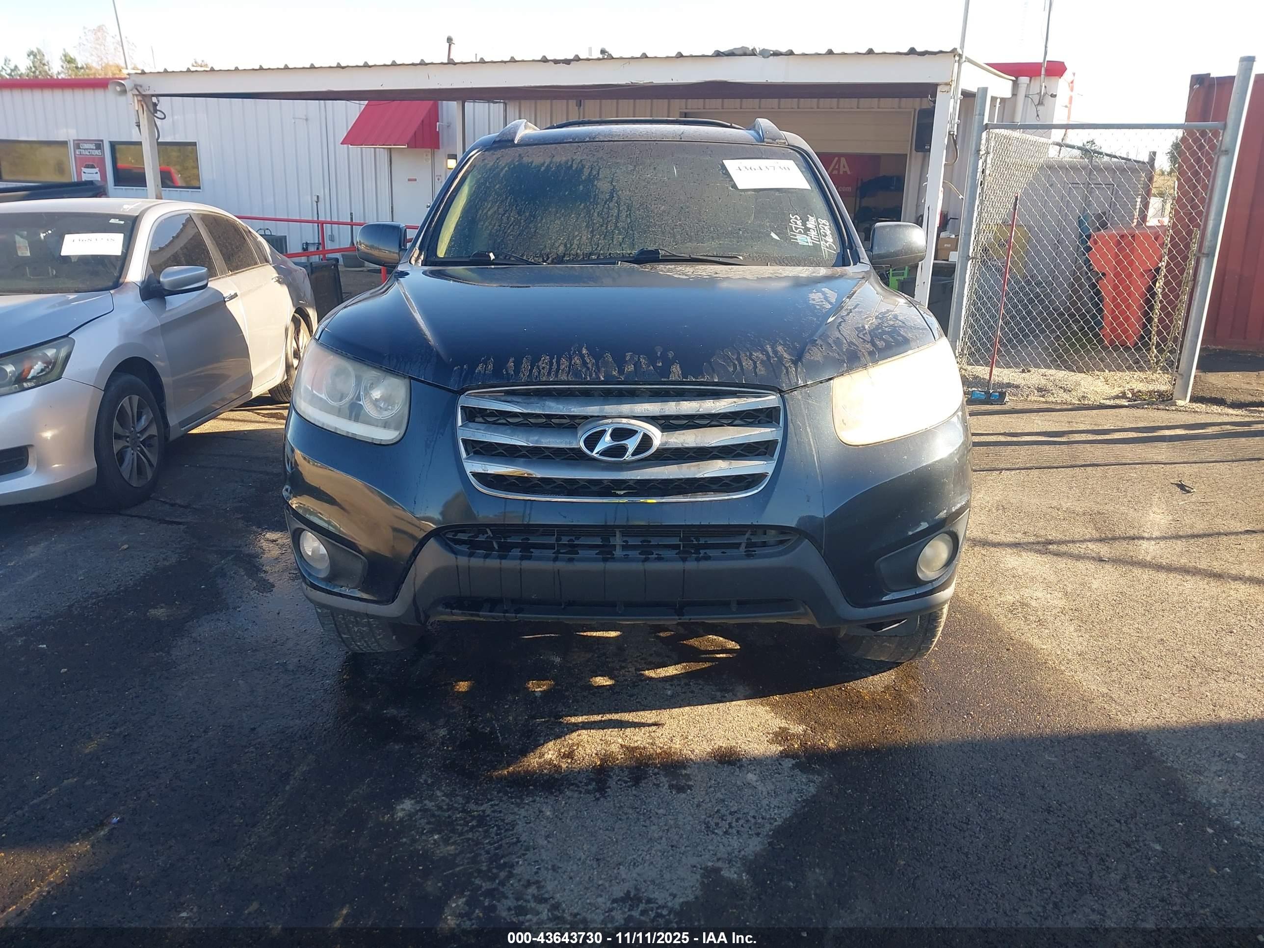 HYUNDAI SANTA image 6