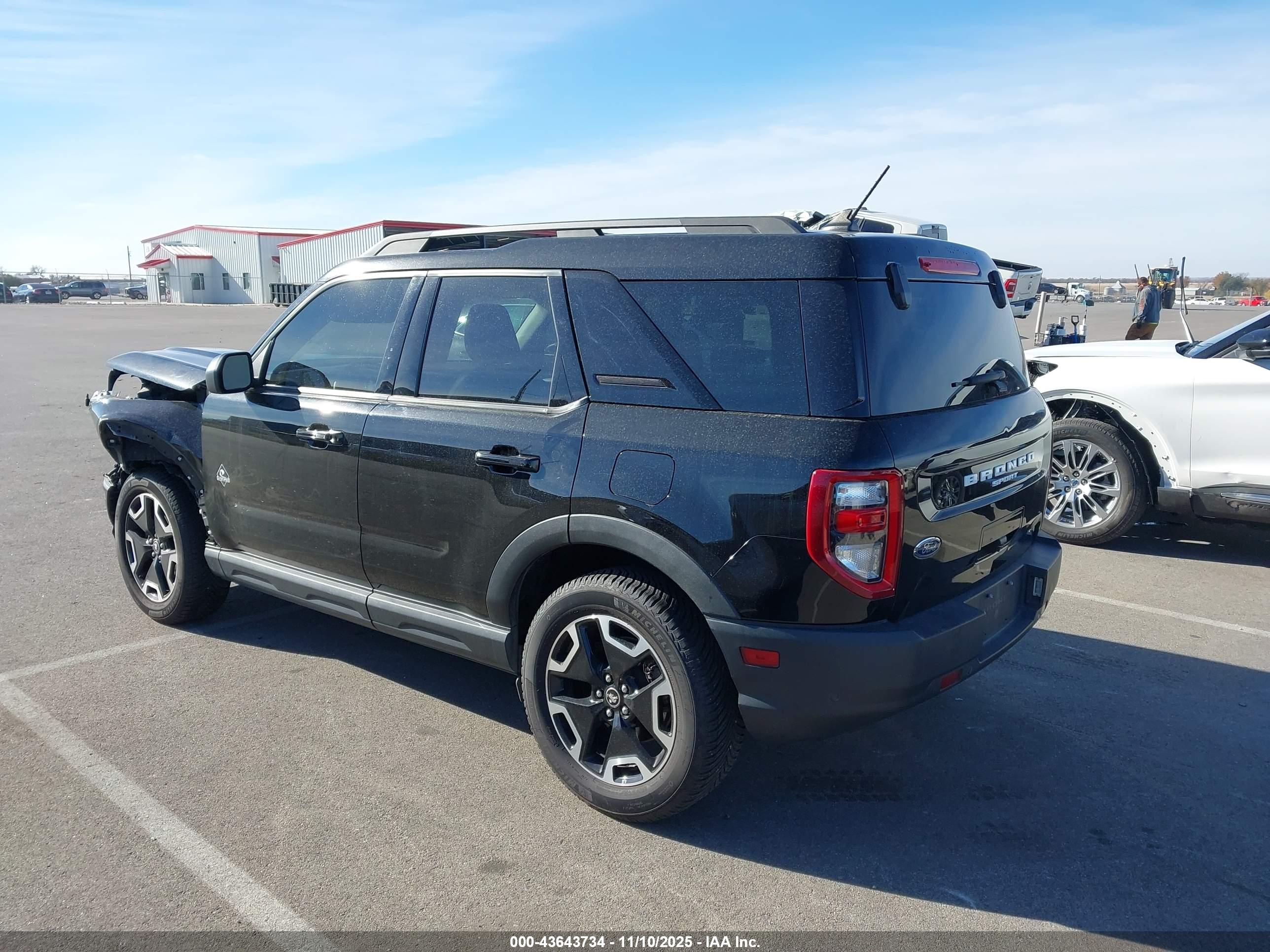 FORD BRONCO image 3