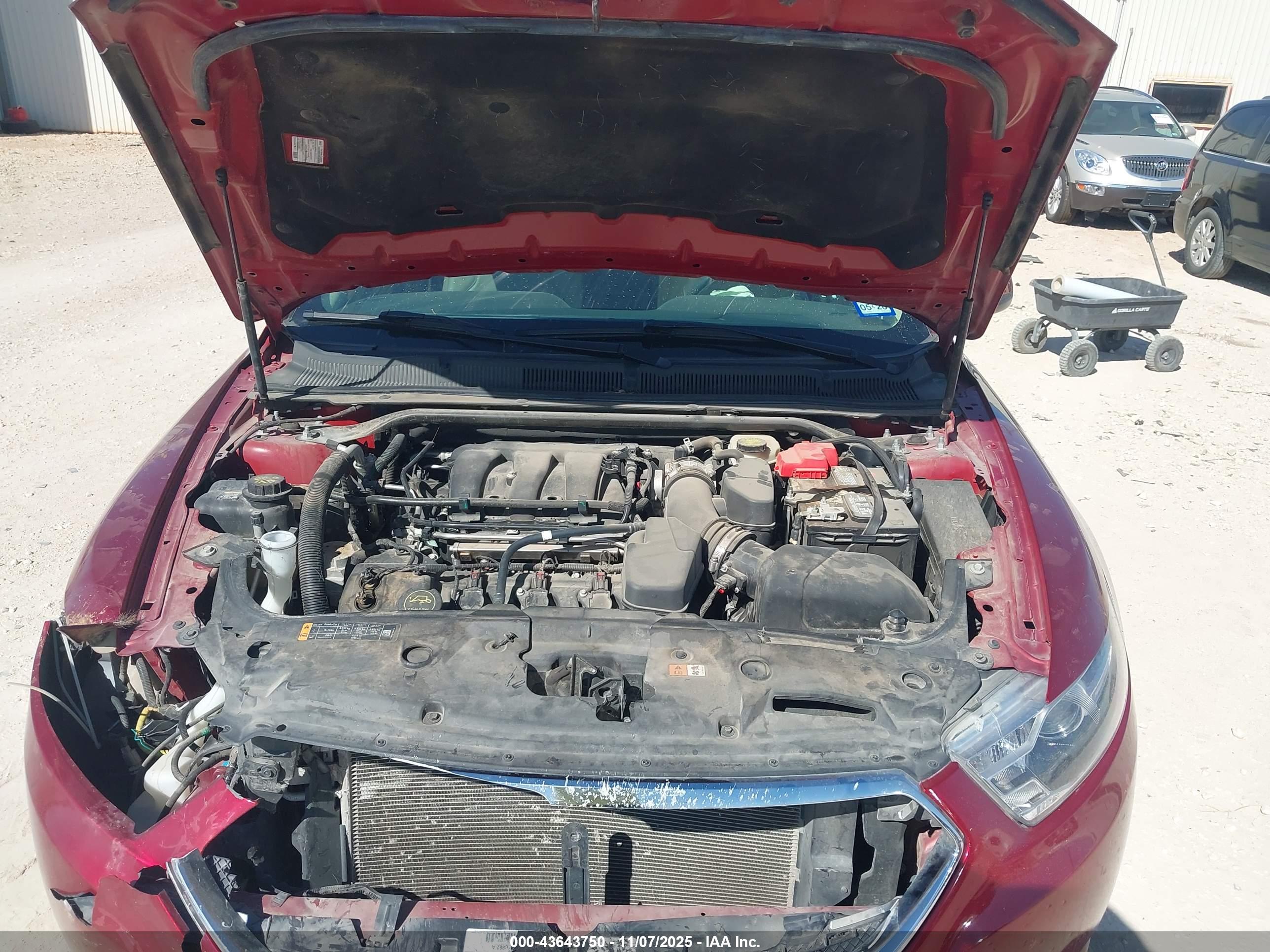 FORD TAURUS image 10
