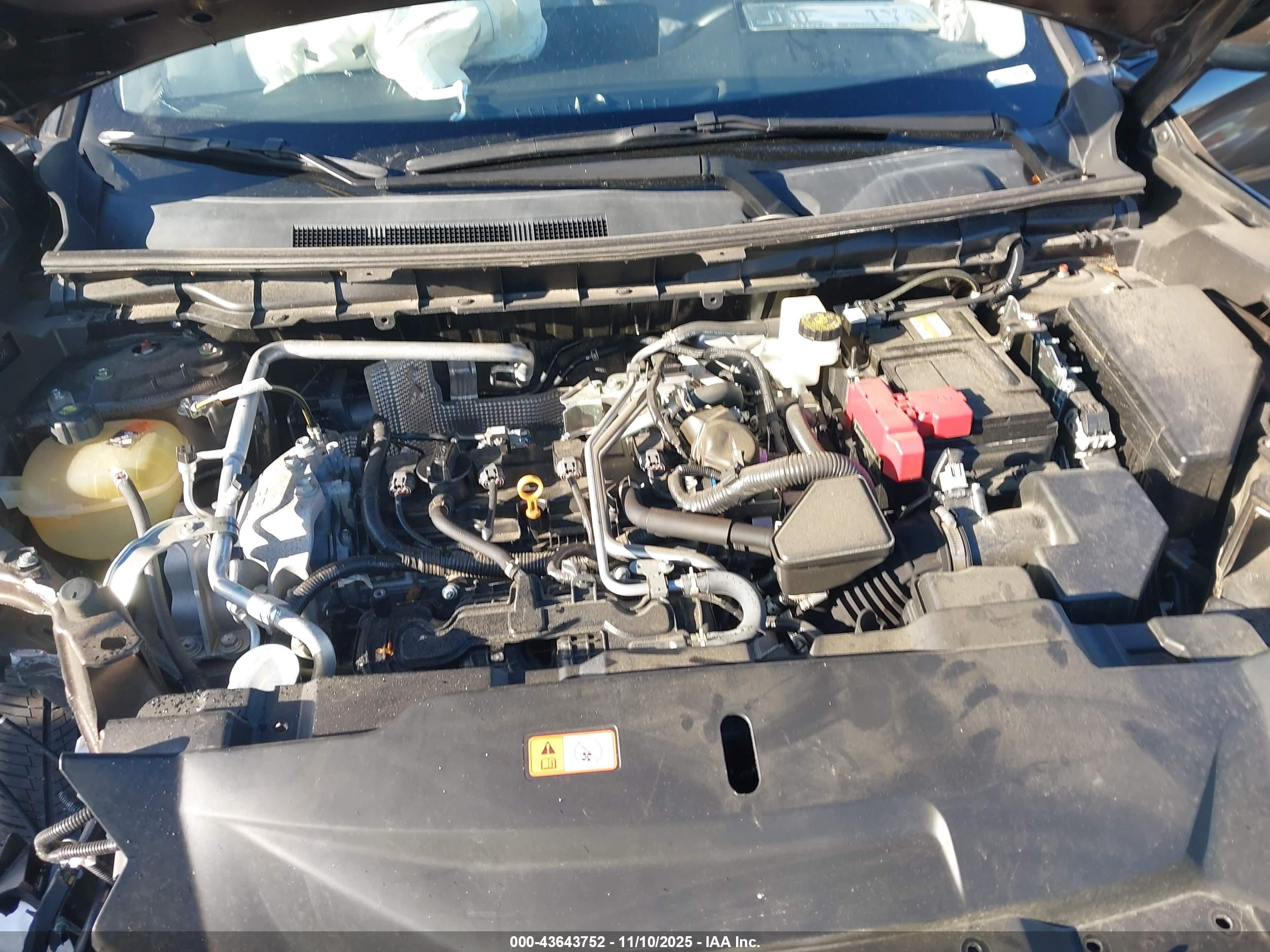 MITSUBISHI OUTLANDER image 10