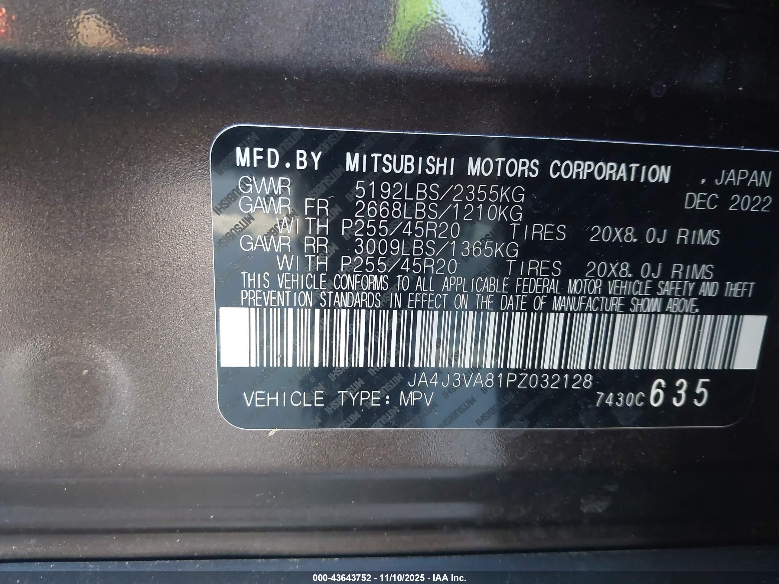 MITSUBISHI OUTLANDER image 9