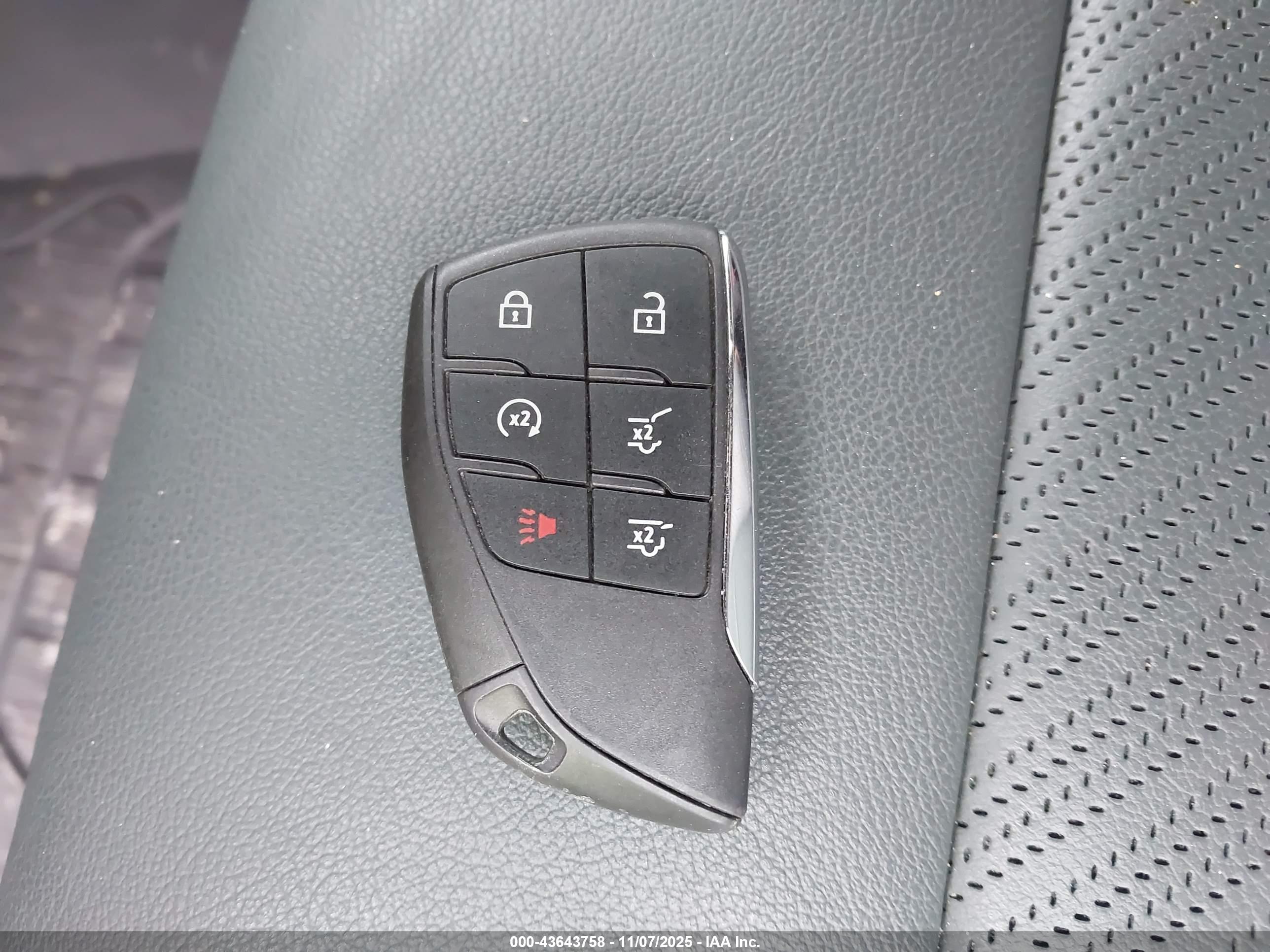 GMC YUKON image 11