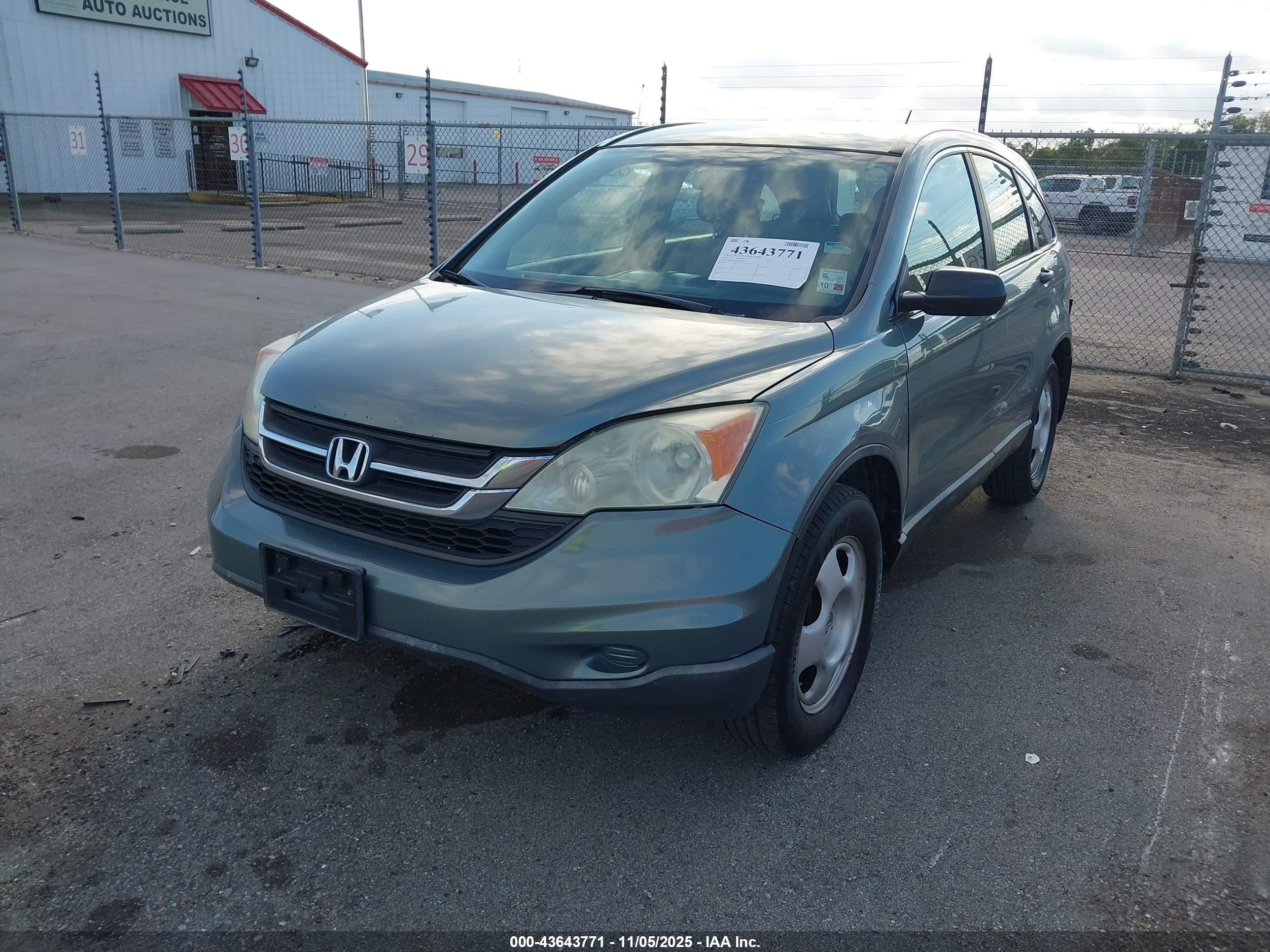 HONDA CR-V image 2