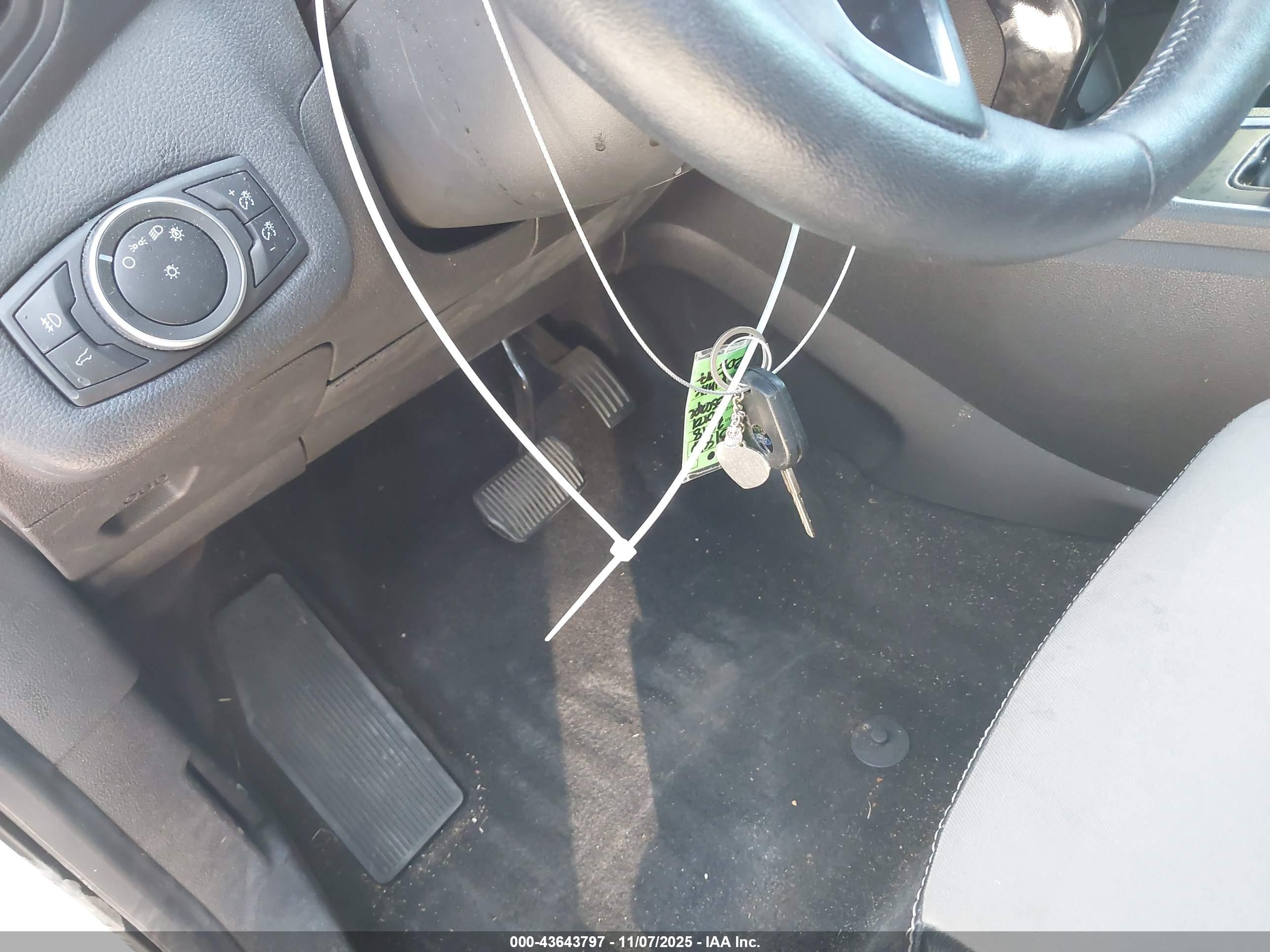 FORD ESCAPE image 11