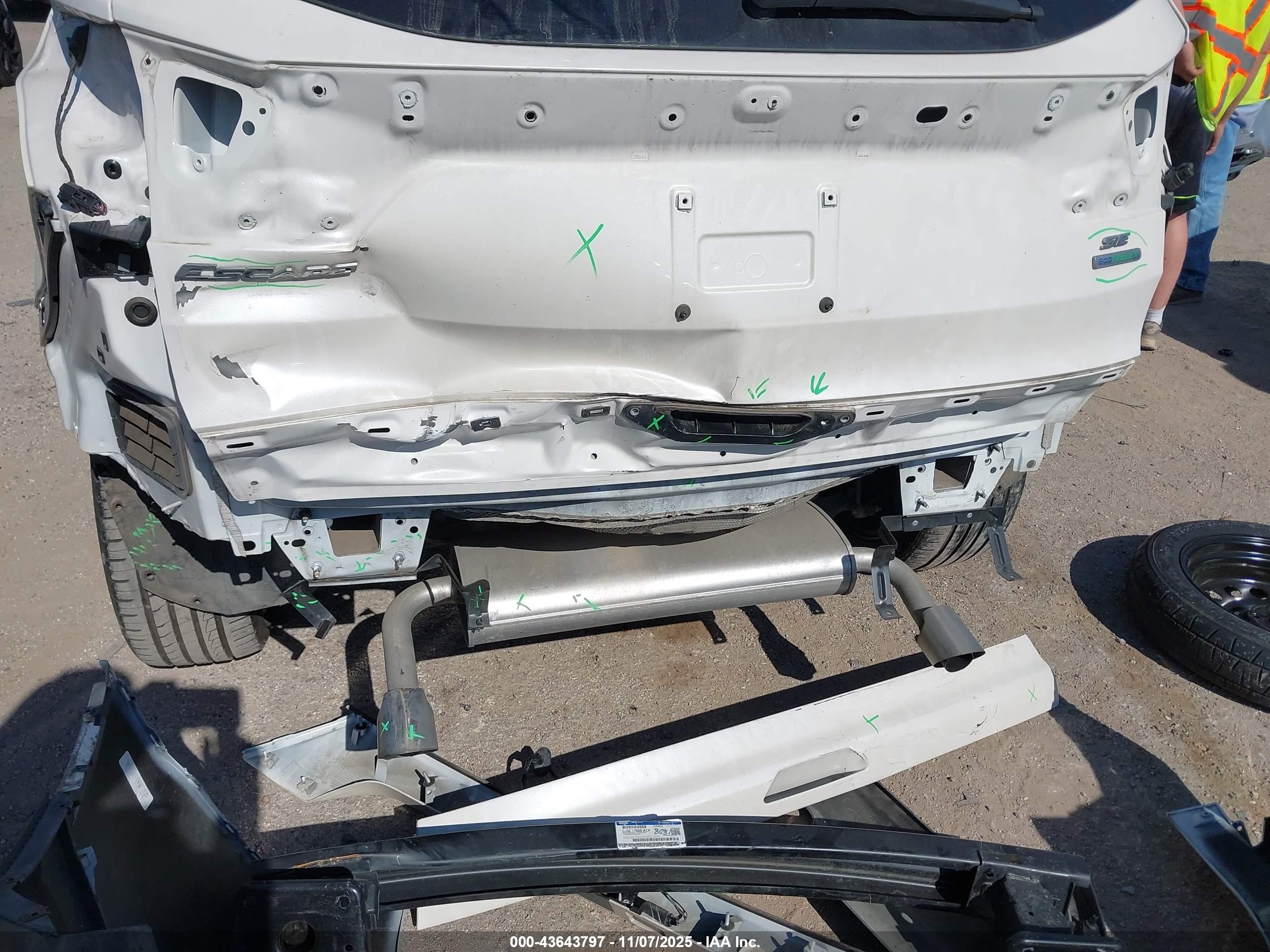 FORD ESCAPE image 6