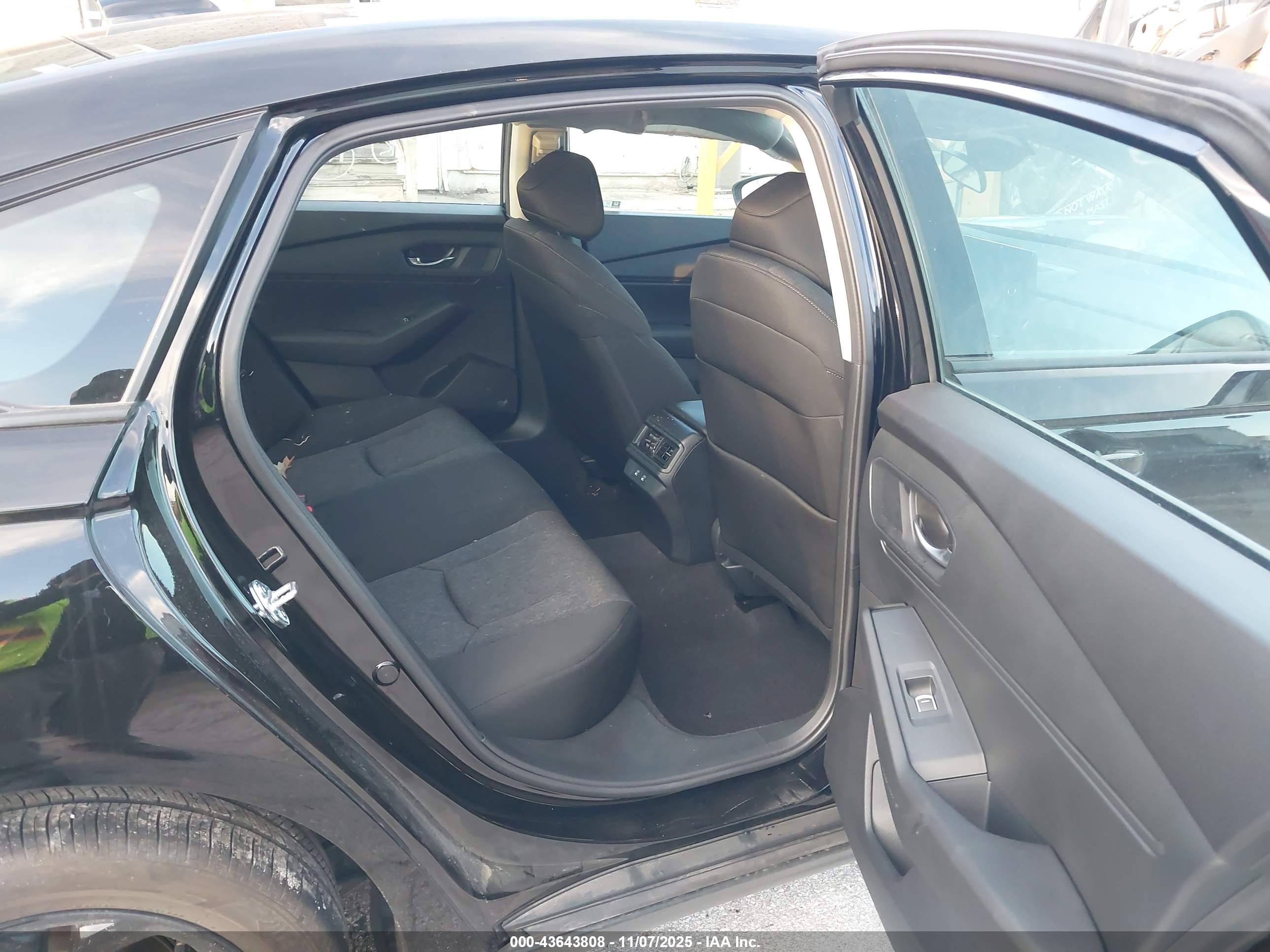HONDA ACCORD image 8
