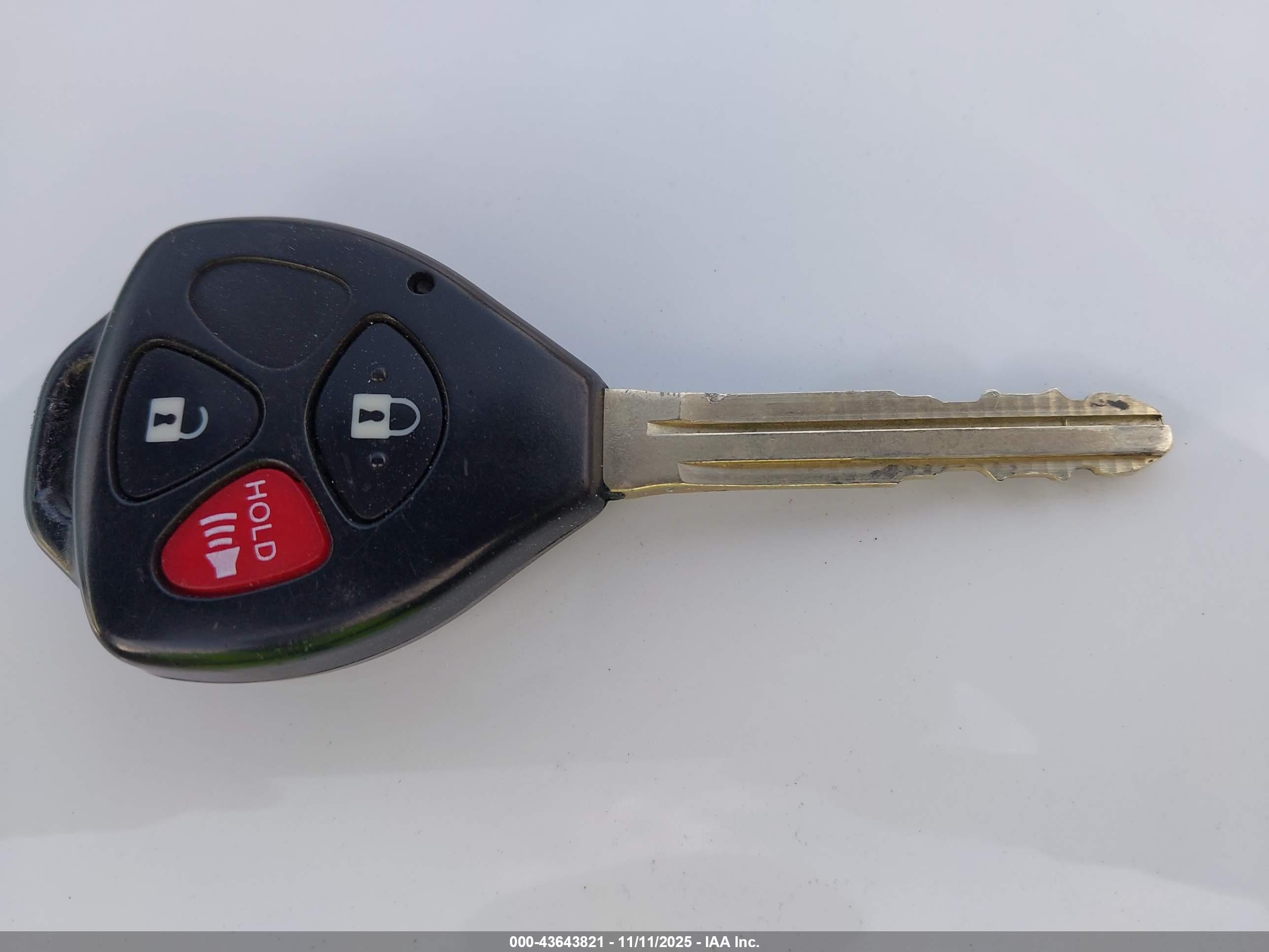 PONTIAC VIBE image 11