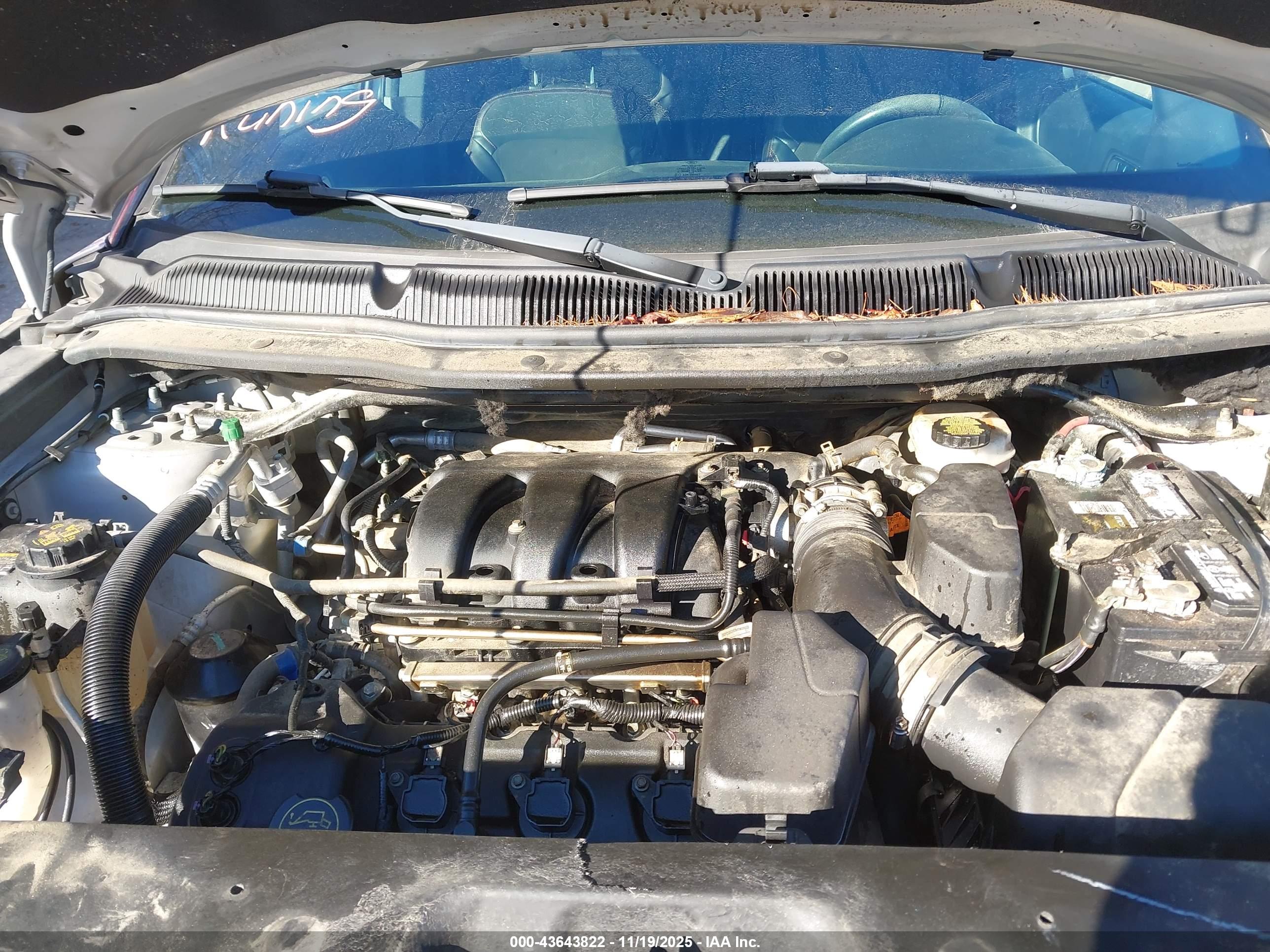 FORD EXPLORER image 10