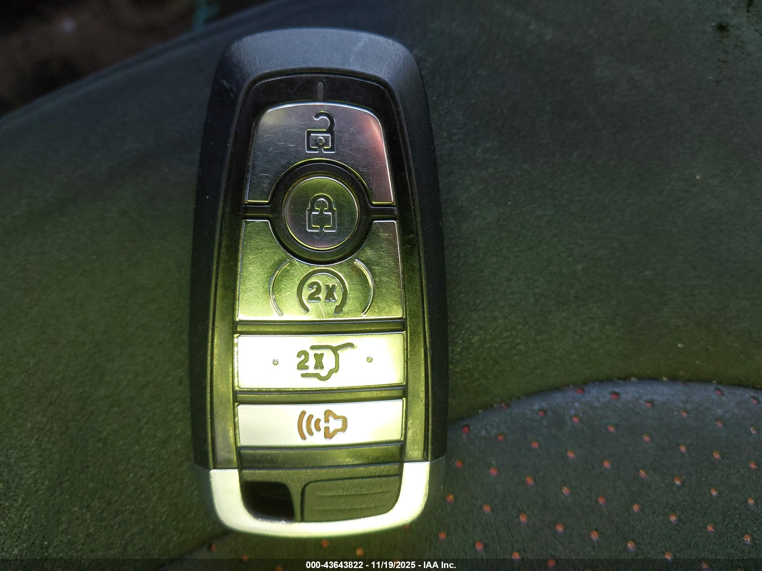 FORD EXPLORER image 11