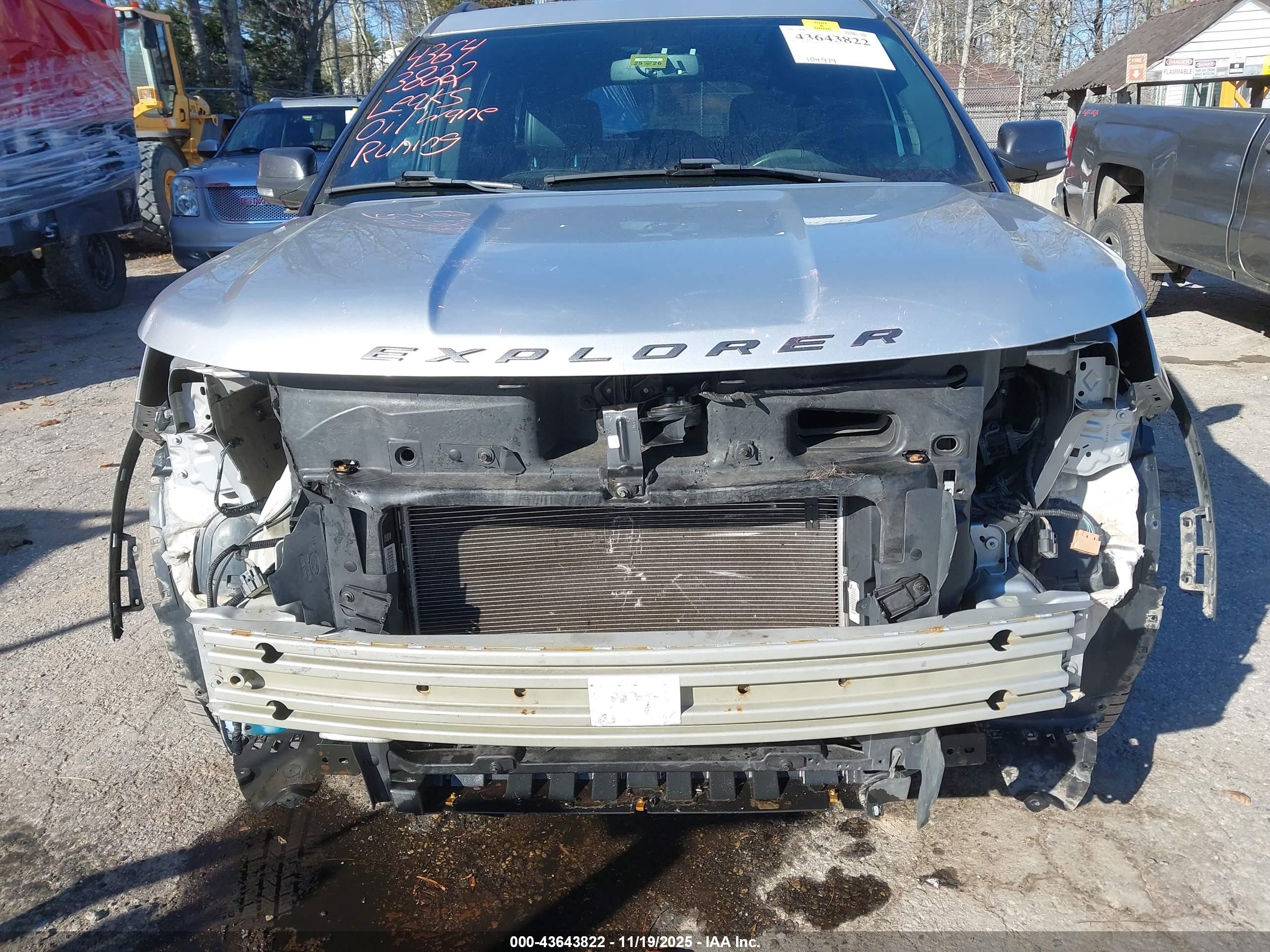 FORD EXPLORER image 6
