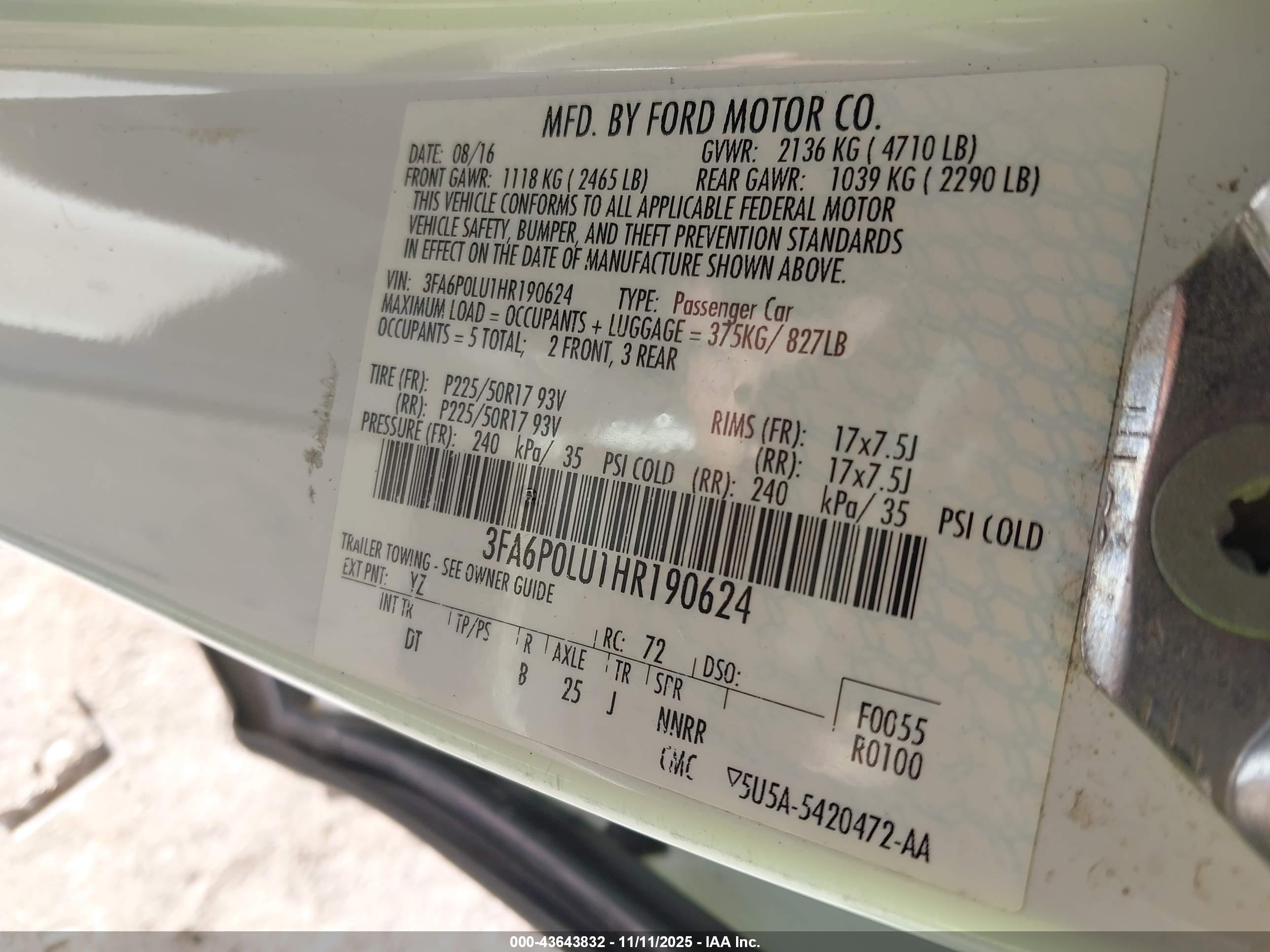 FORD FUSION image 9